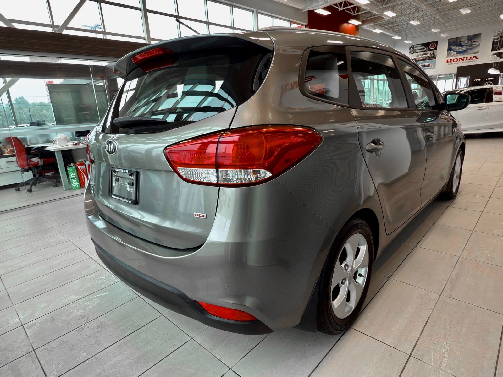 Kia Rondo LX 2015-10