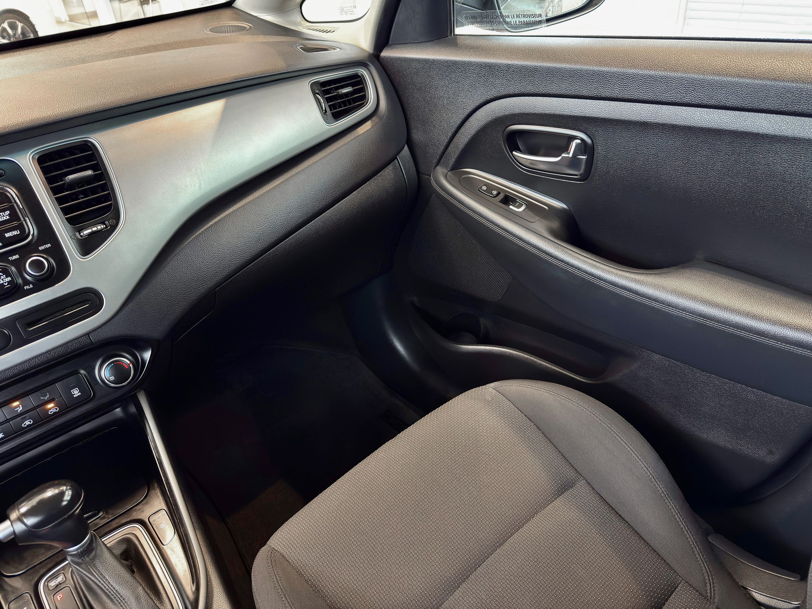 Kia Rondo LX 2015-18