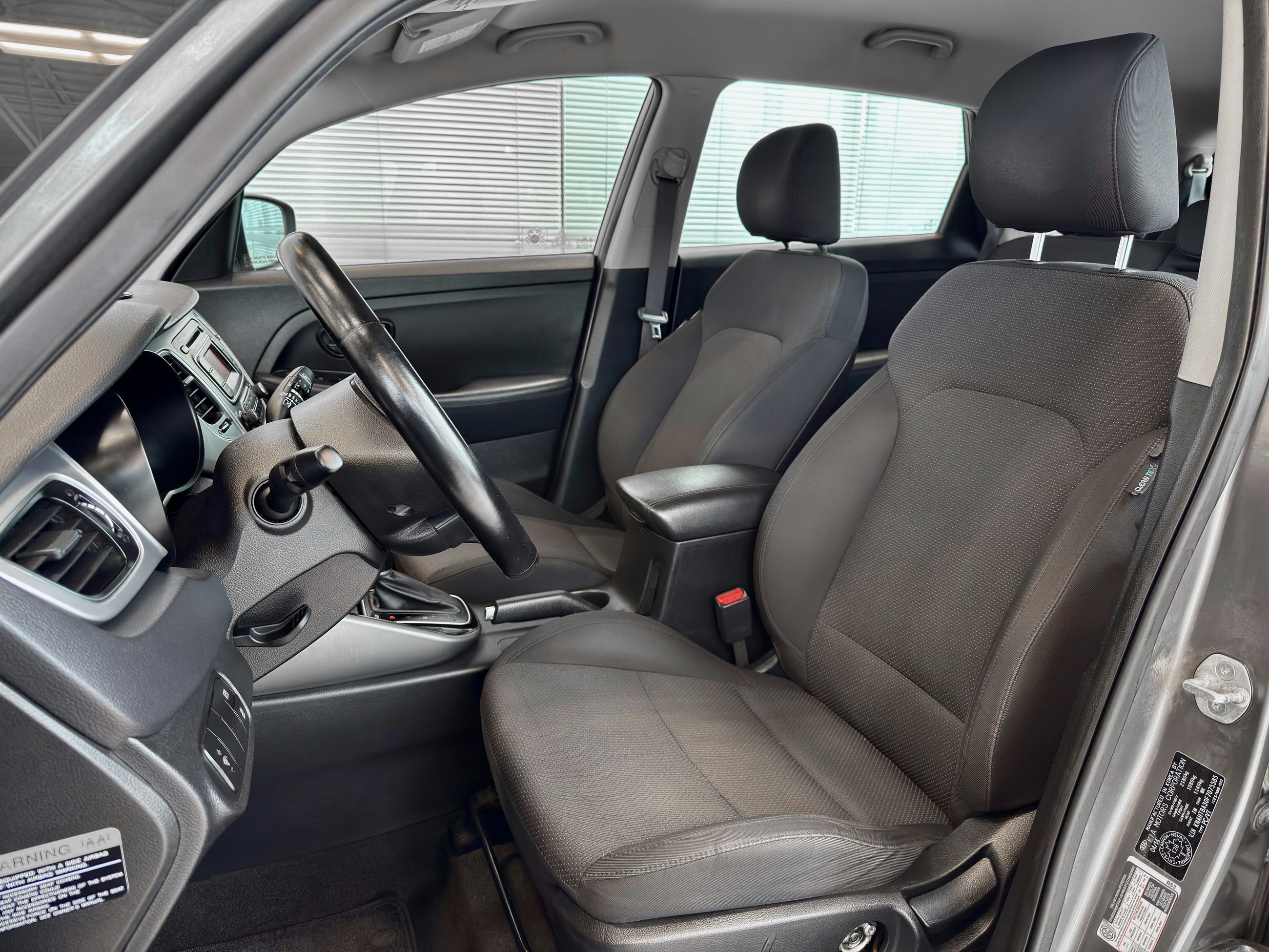 Kia Rondo LX 2015-14