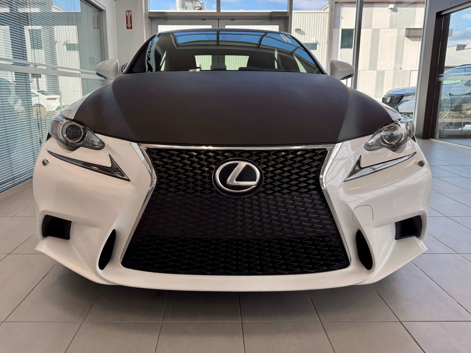 Lexus IS 350  2015-3