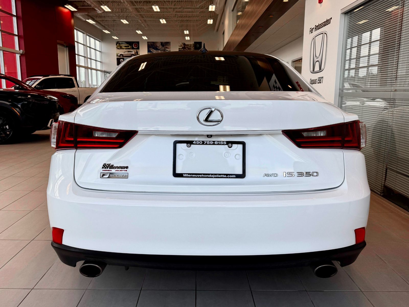 Lexus IS 350  2015-9