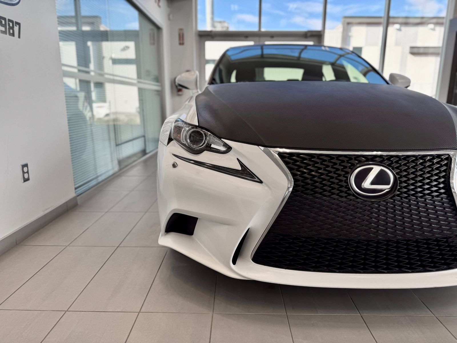 Lexus IS 350  2015-4