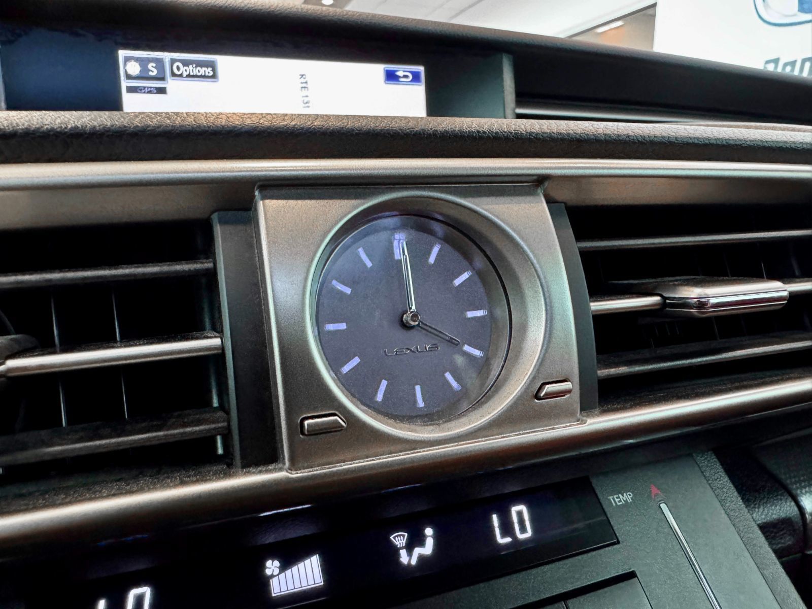 Lexus IS 350  2015-27