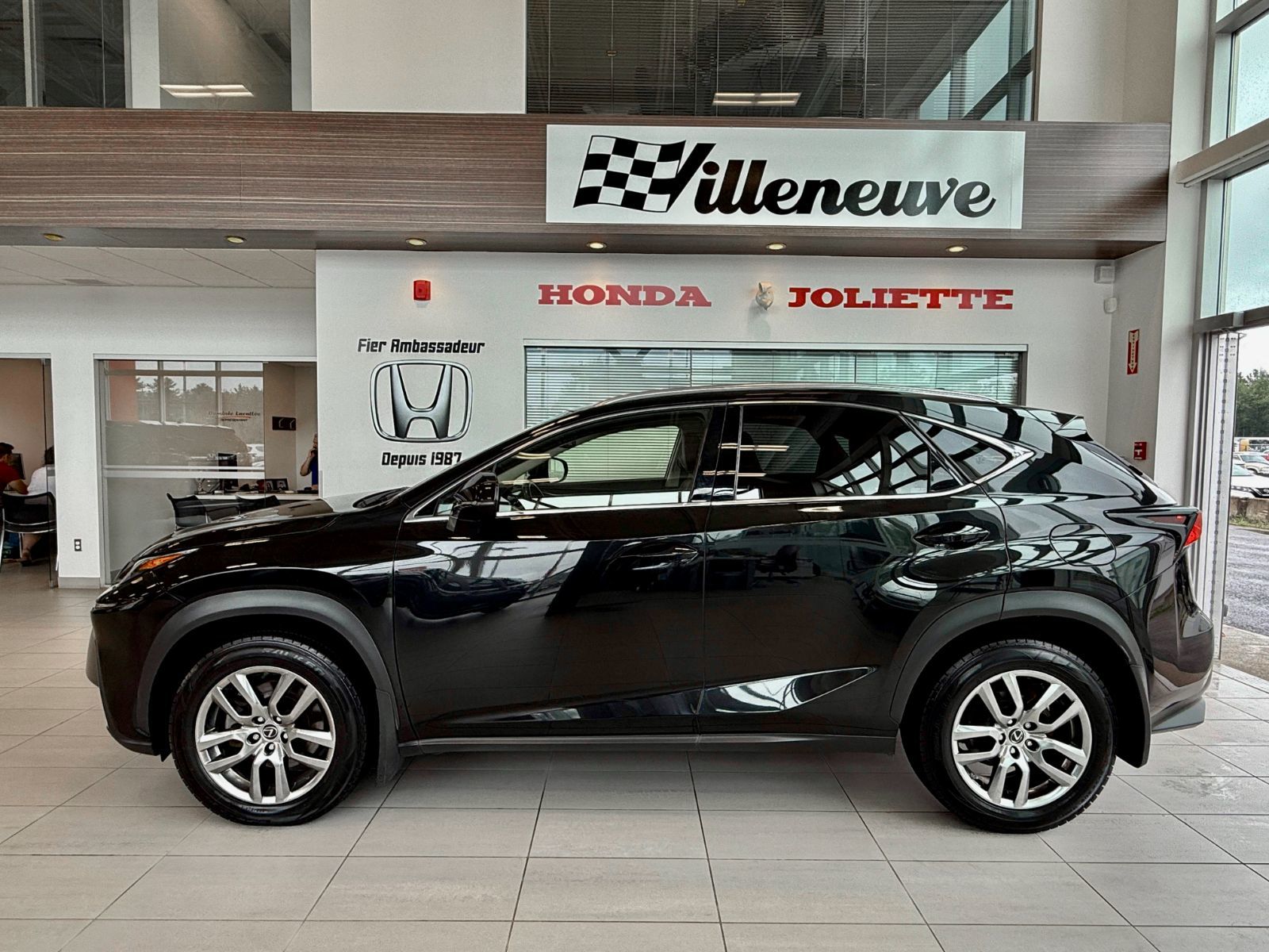 Lexus NX 300 2020-8