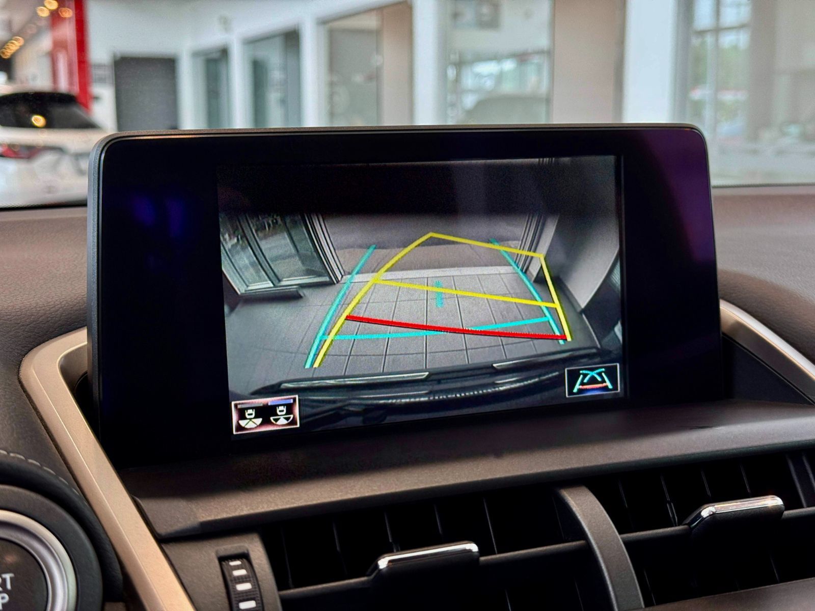 Lexus NX 300 2020-31