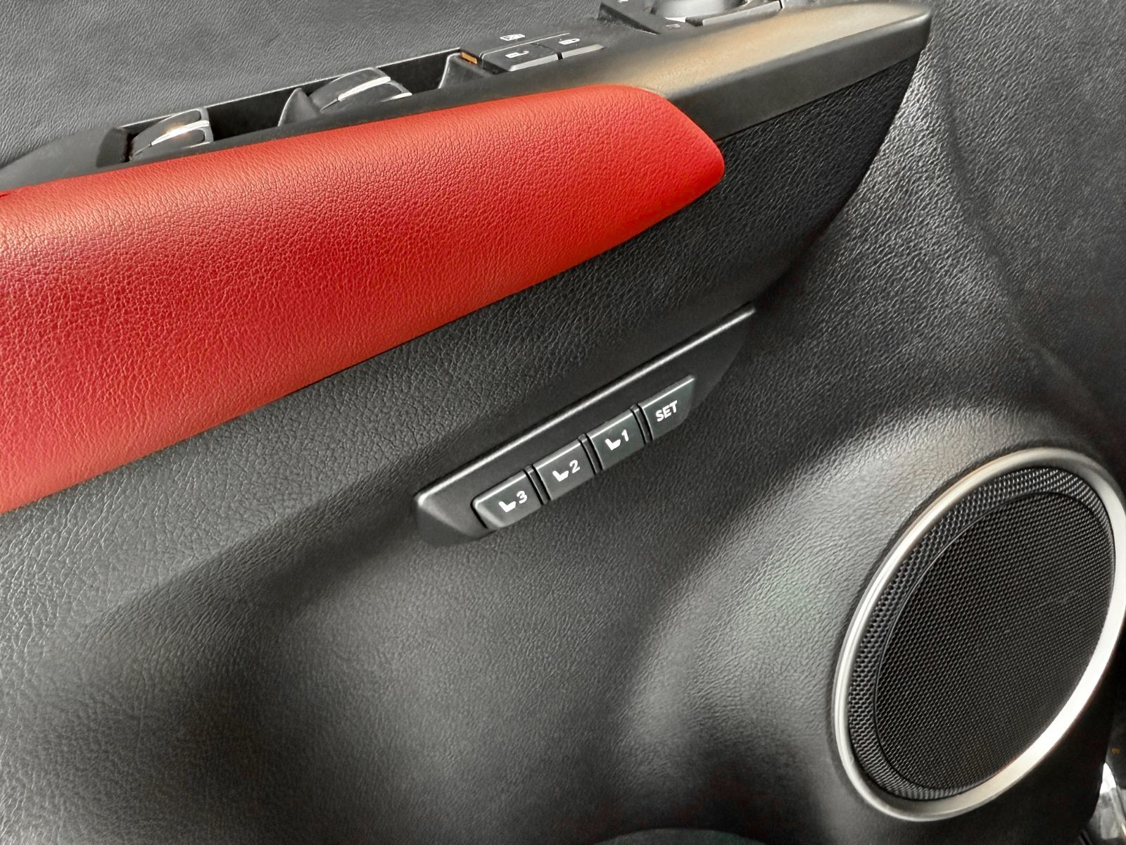 Lexus NX 300 2020-37
