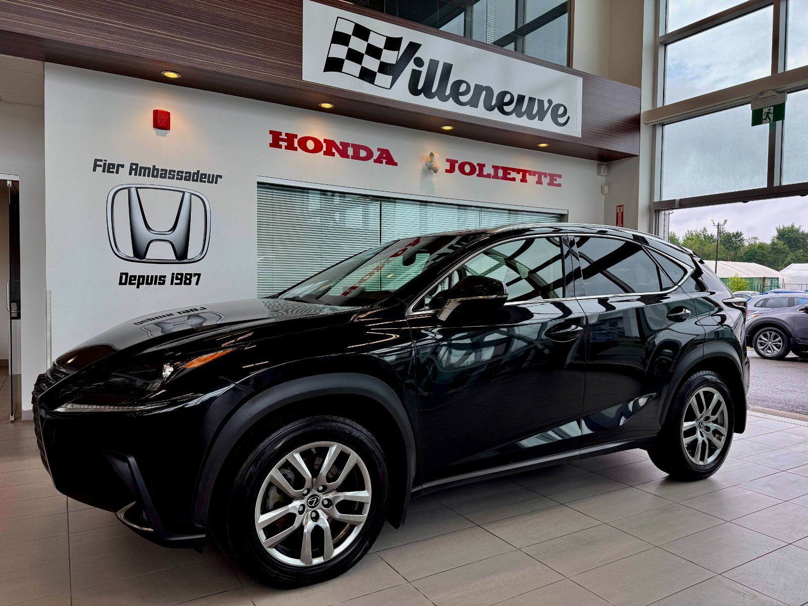 Lexus NX 300 2020-3