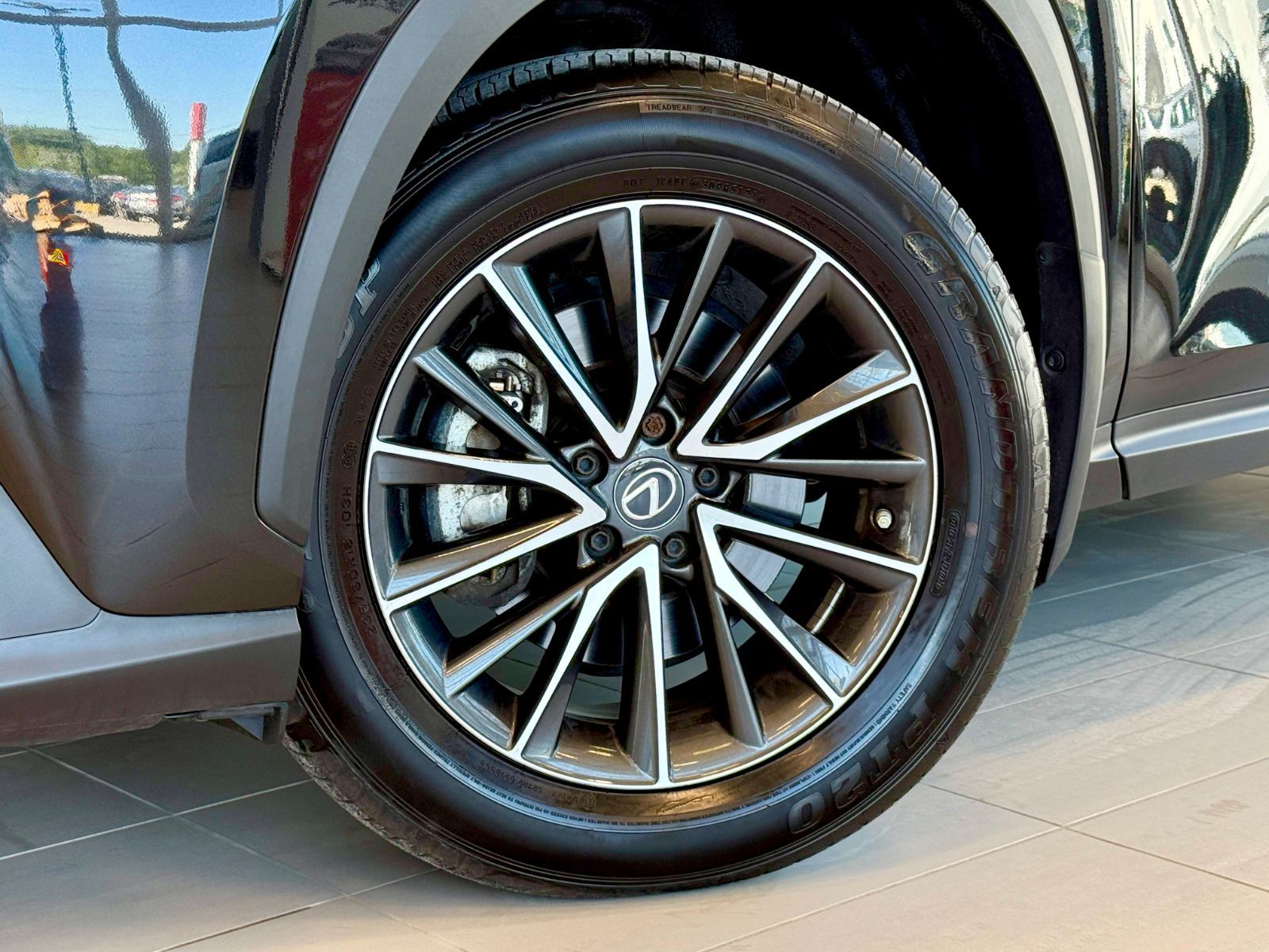 Lexus NX 250 Signature 2023-13