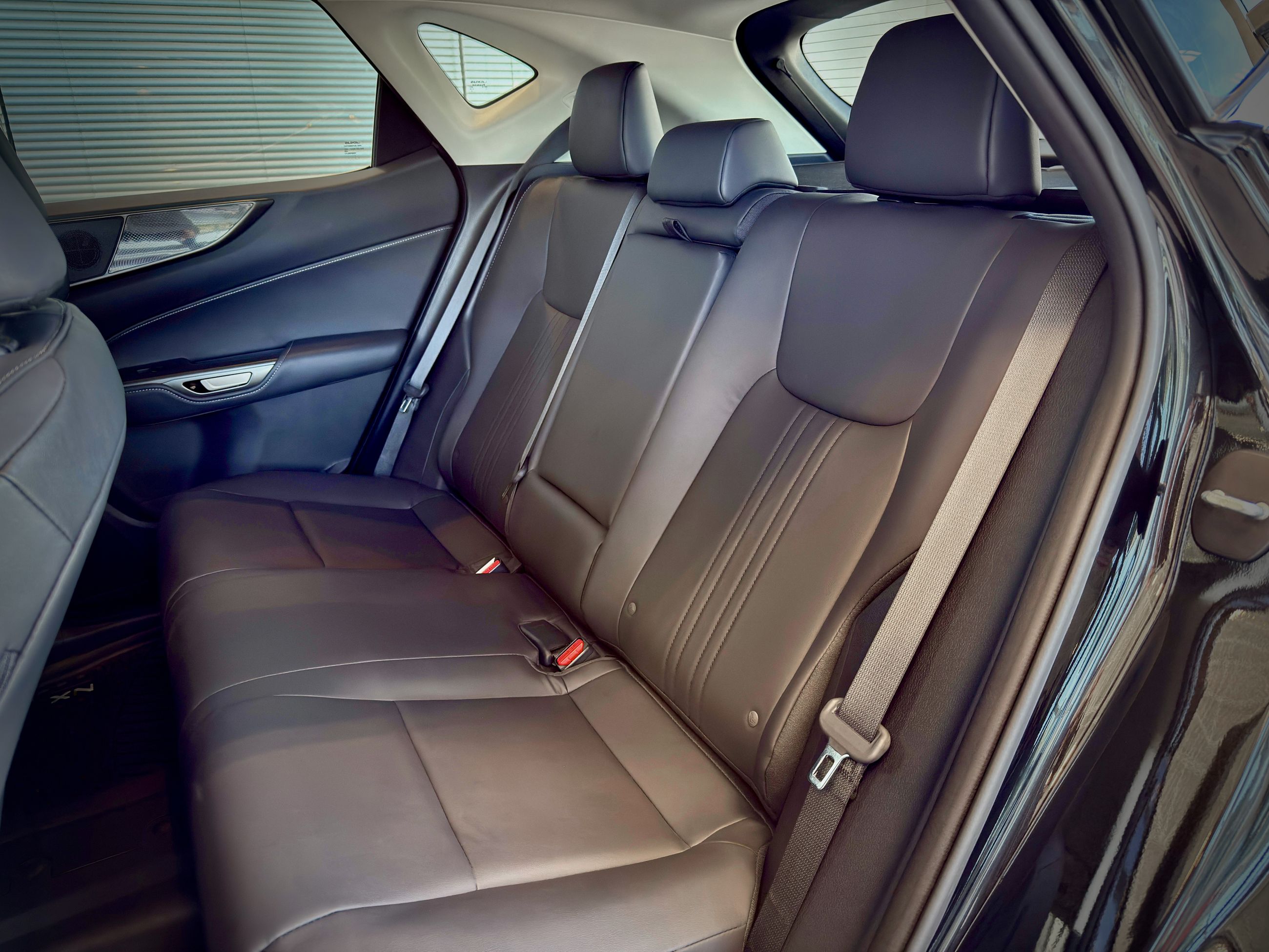 Lexus NX 250 Signature 2023-20
