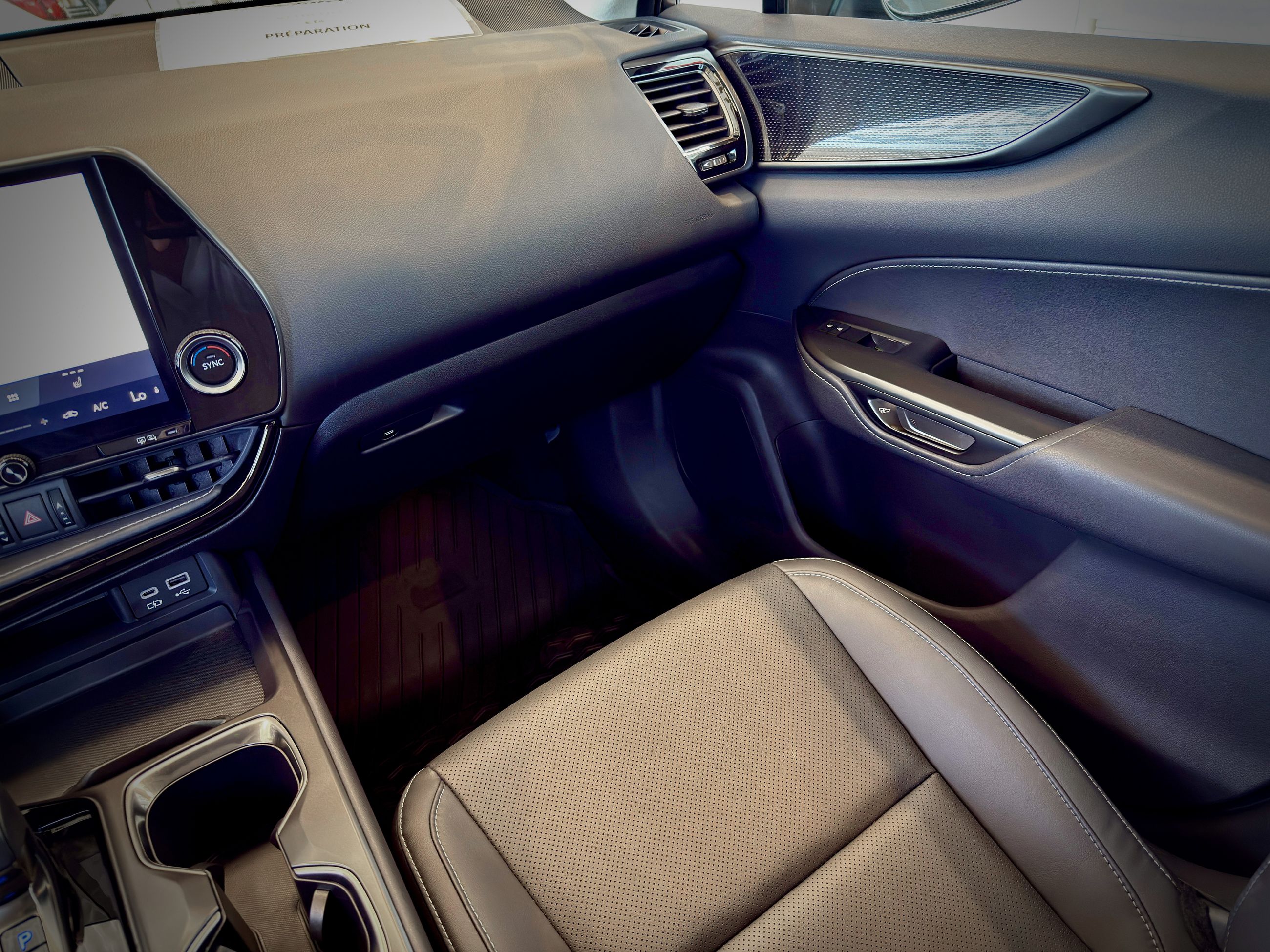 Lexus NX 250 Signature 2023-23