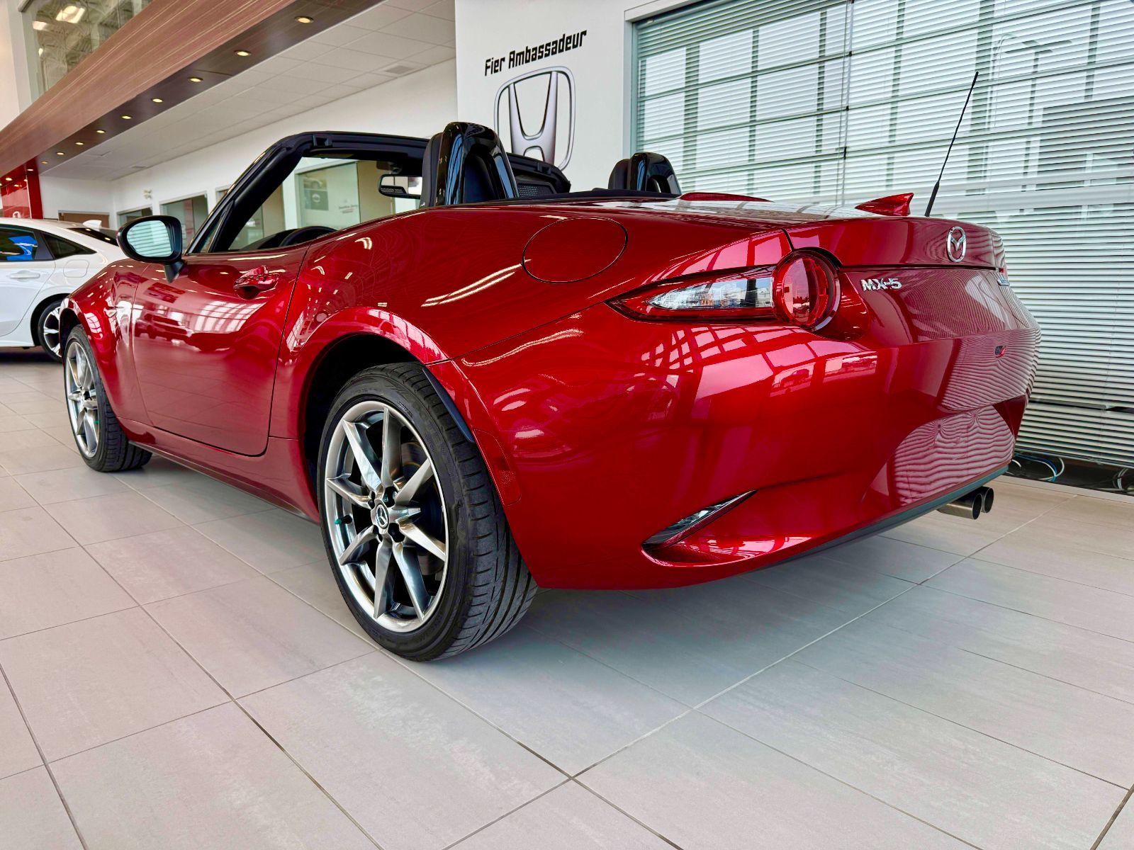 Mazda MX-5 GT 2023-12
