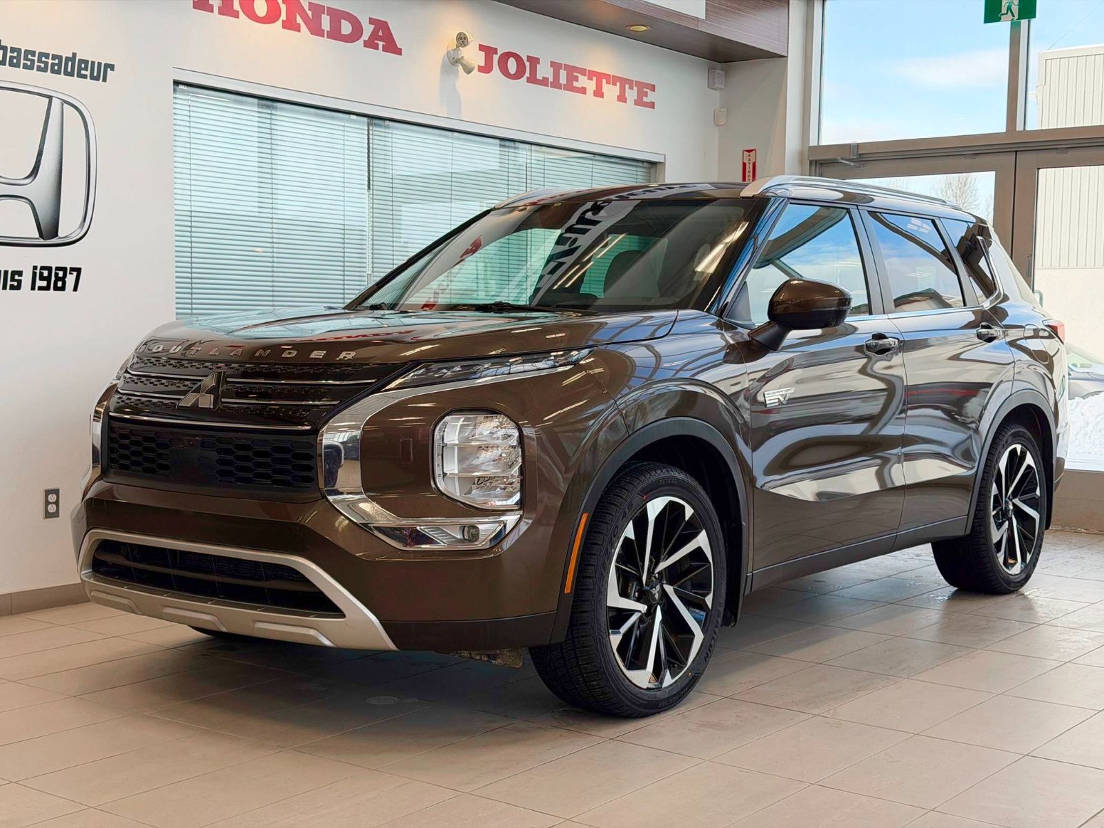 2023 Mitsubishi Outlander PHEV SEL S-AWC-1