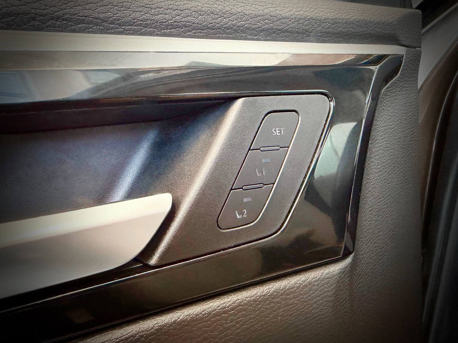 2023 Mitsubishi Outlander PHEV SEL S-AWC-23