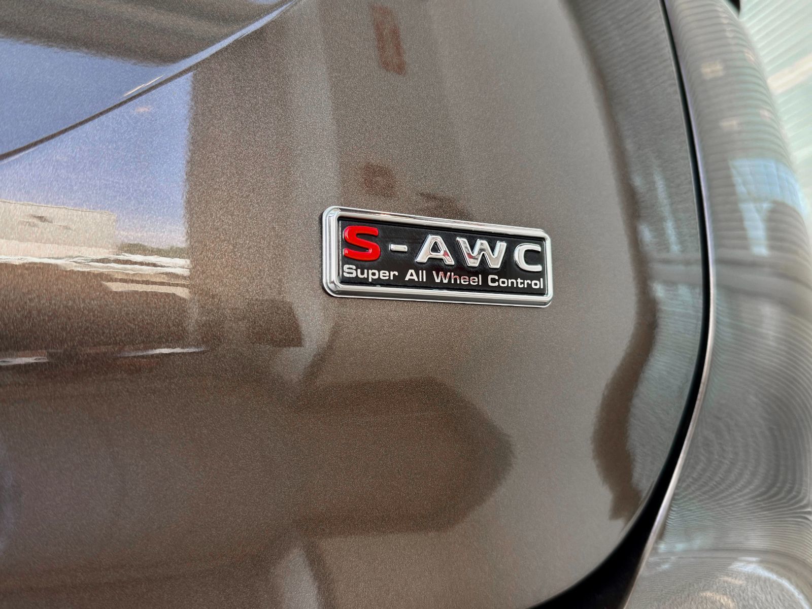 Mitsubishi Outlander ES AWD 2023-14