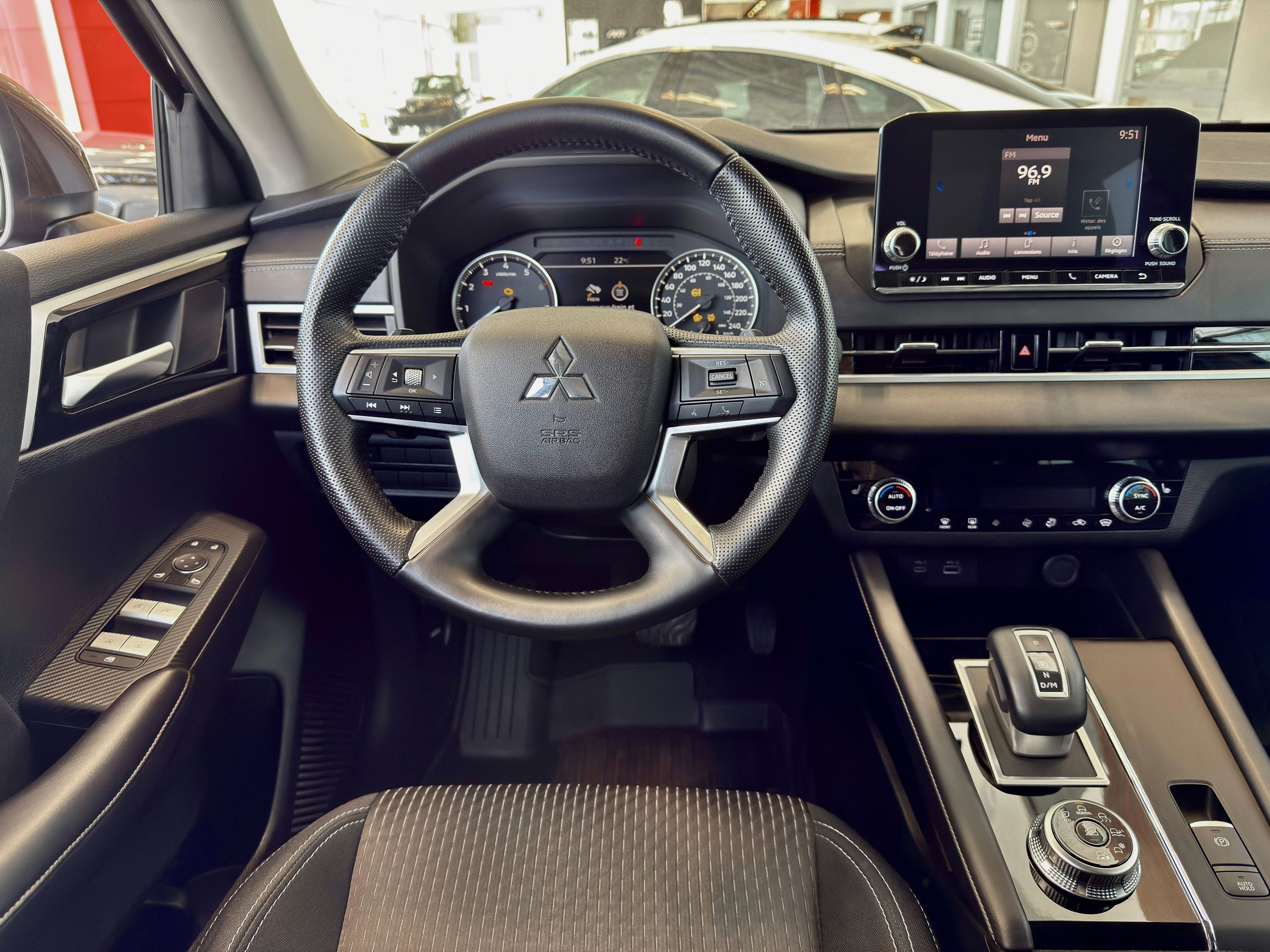 Mitsubishi Outlander ES AWD 2023-21