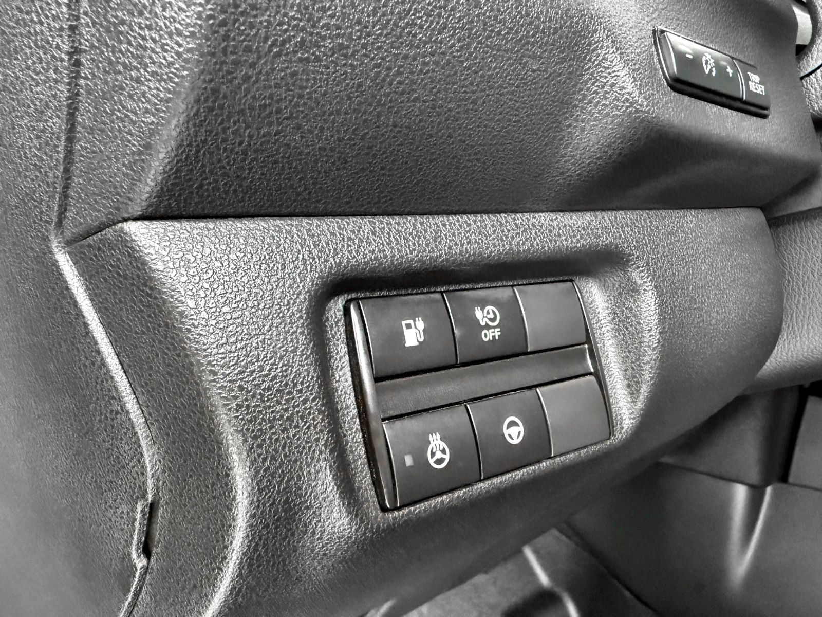 Nissan Leaf SV 2023-29