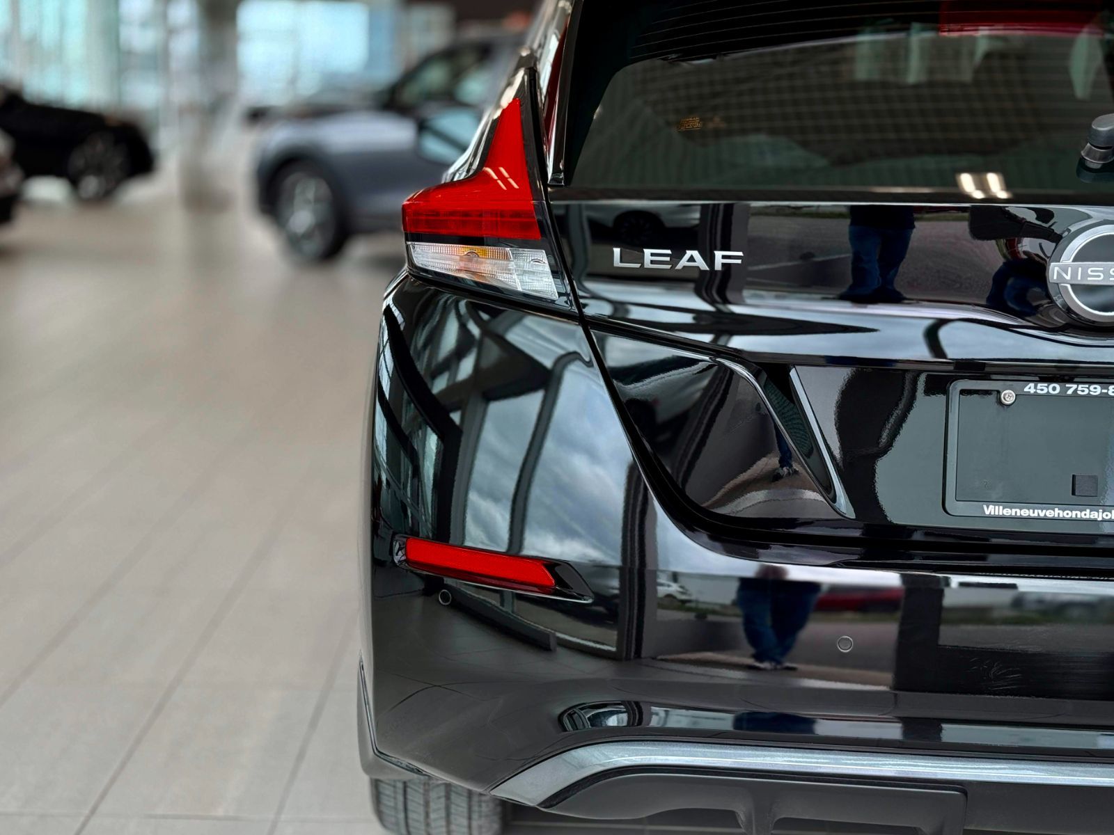 Nissan Leaf SV 2023-12