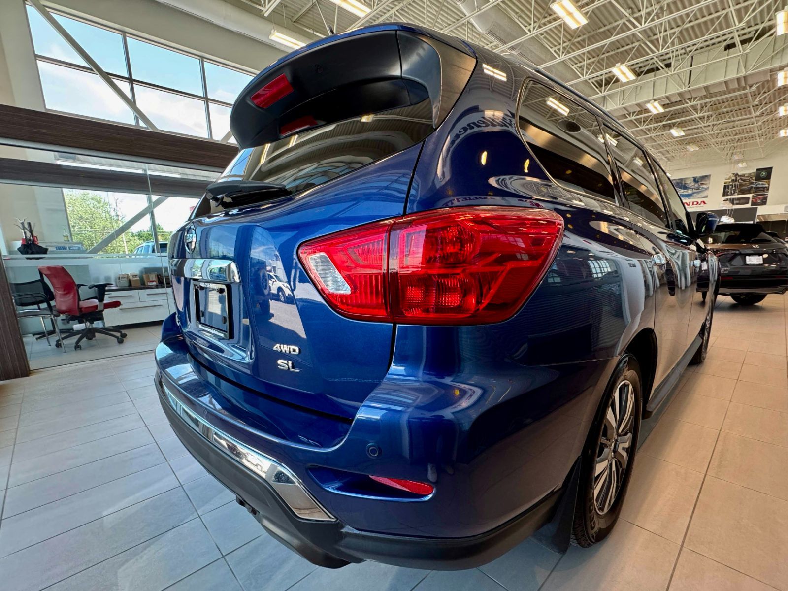 Nissan Pathfinder SL 2017-10