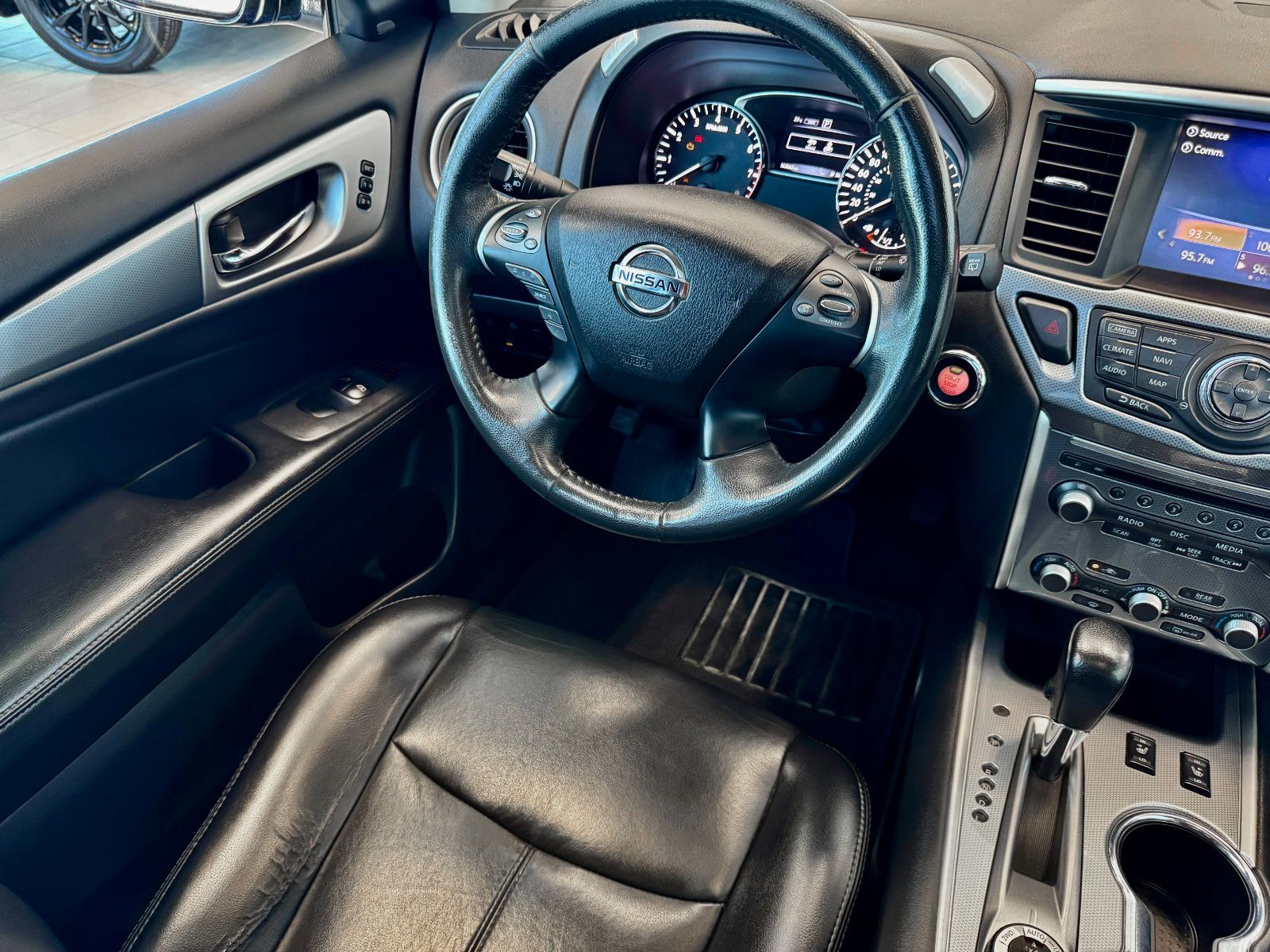 Nissan Pathfinder SL 2017-19