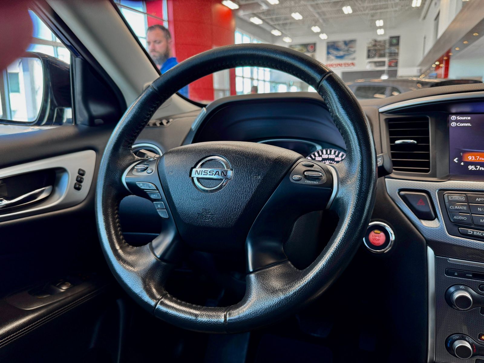Nissan Pathfinder SL 2017-22