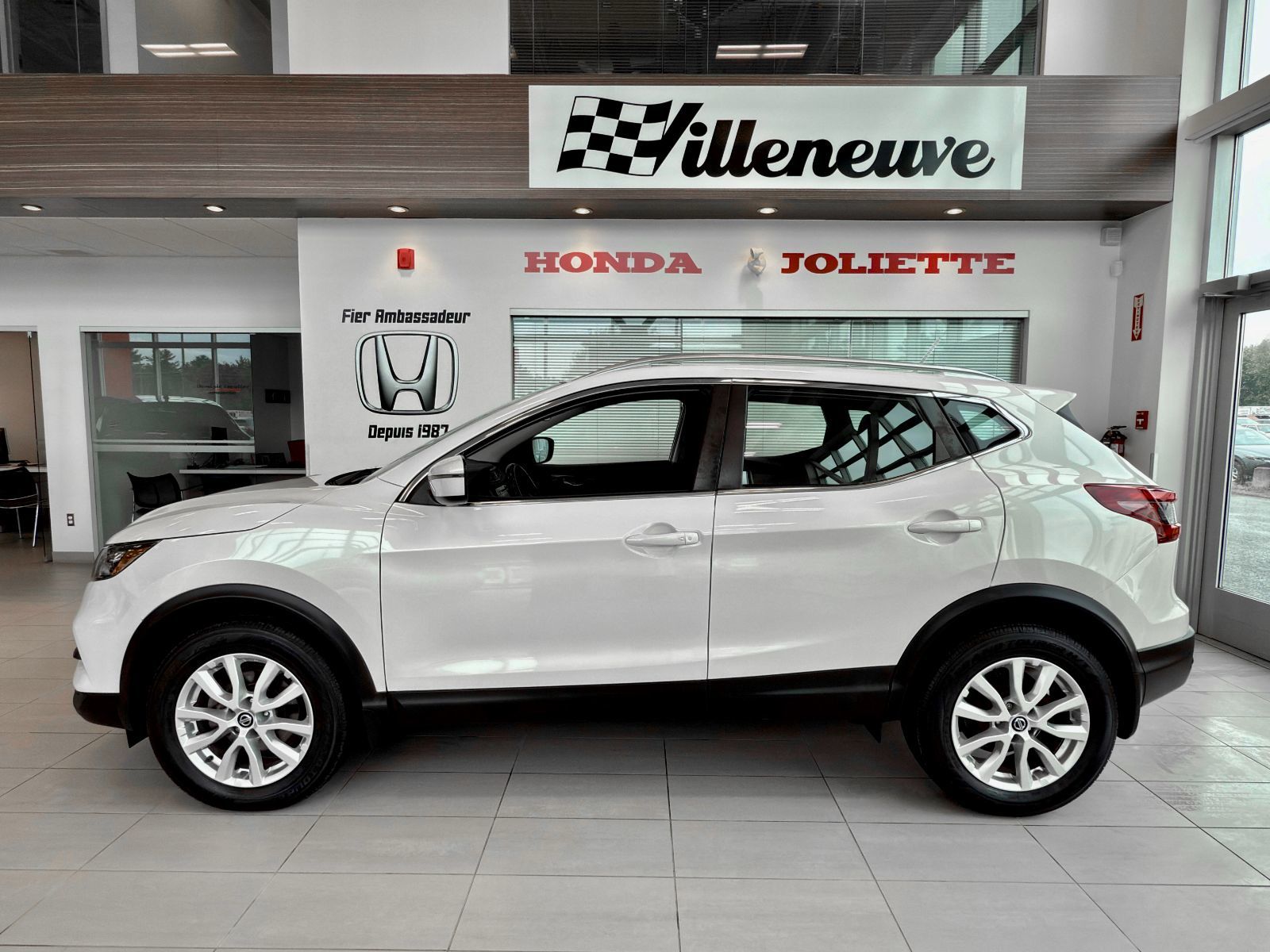 Nissan Qashqai SV 2020-8