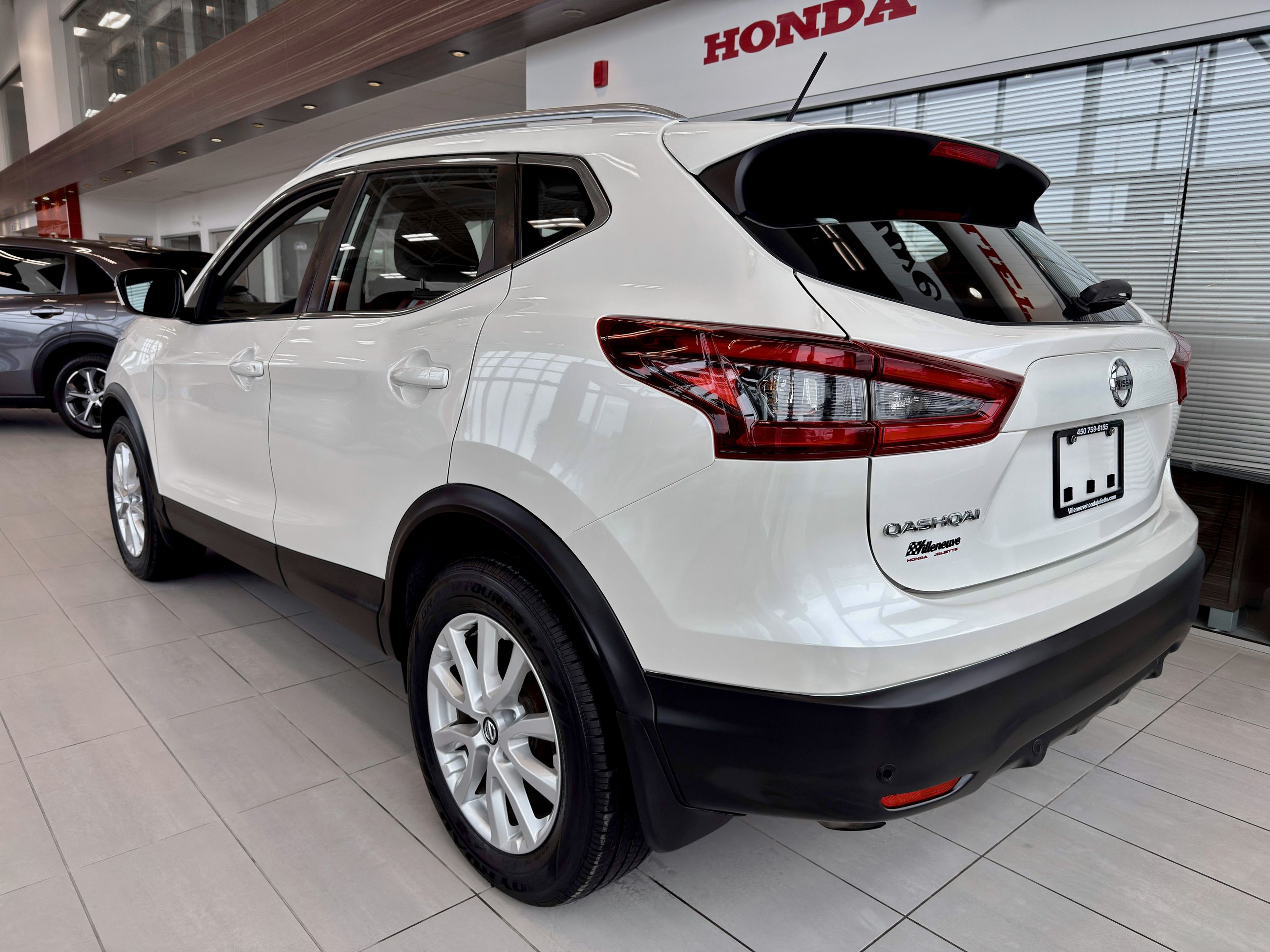 Nissan Qashqai SV 2020-9