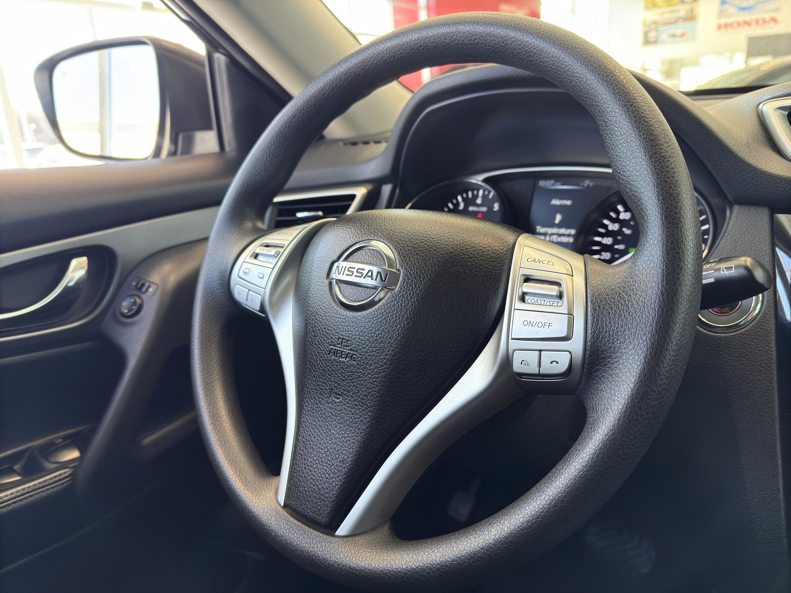 Nissan Rogue SV 2015-26