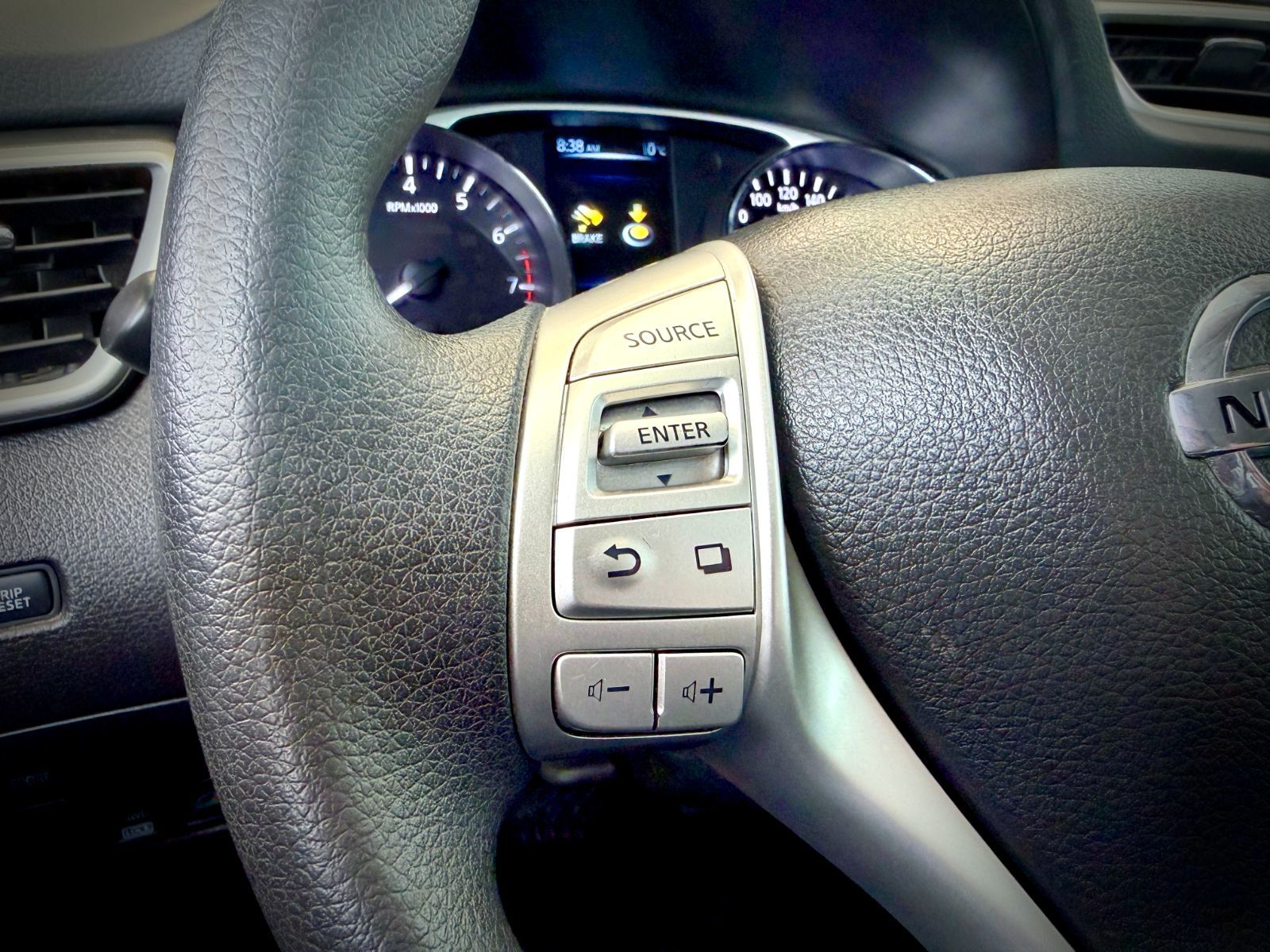 Nissan Rogue SV AWD 2016-25