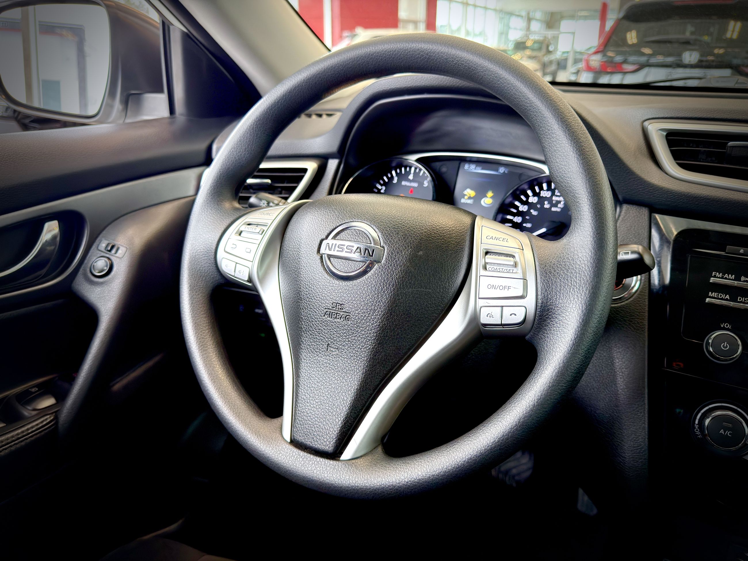 Nissan Rogue SV AWD 2016-24