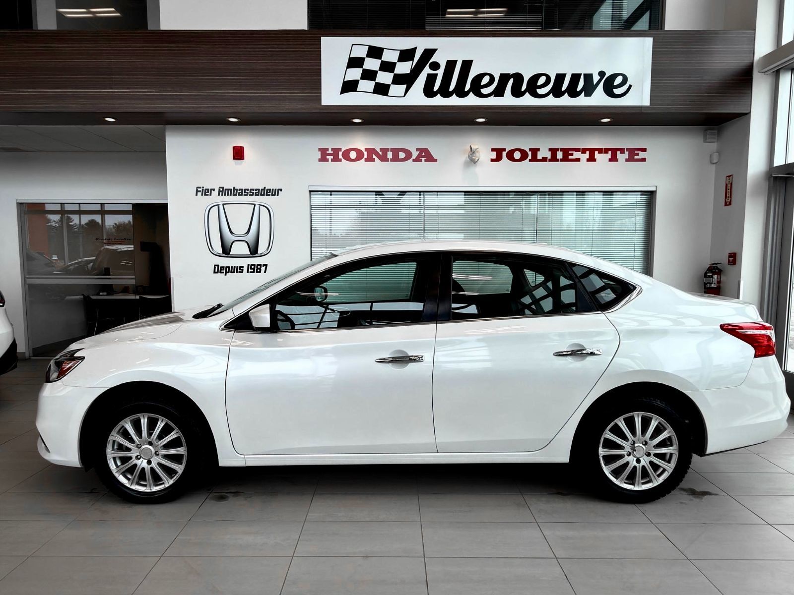 Nissan Sentra SV 2018-8