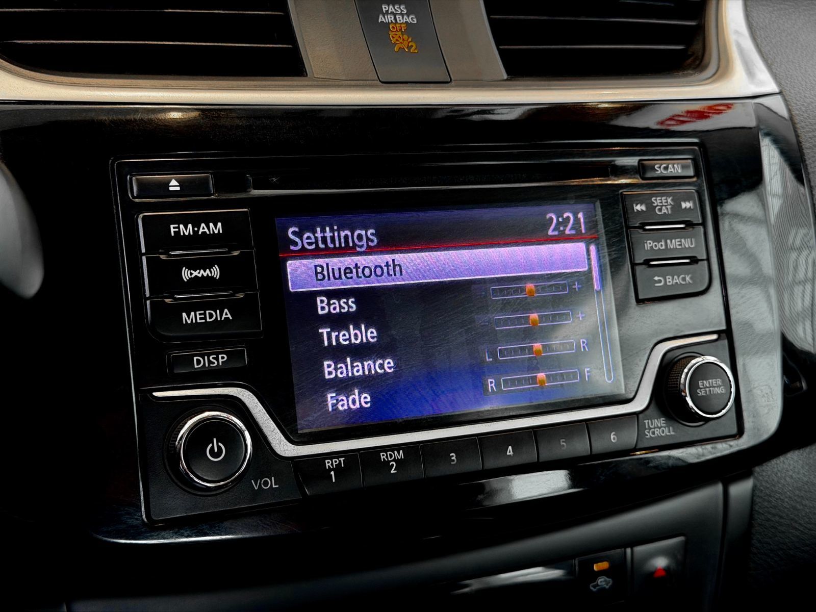 Nissan Sentra SV 2018-23