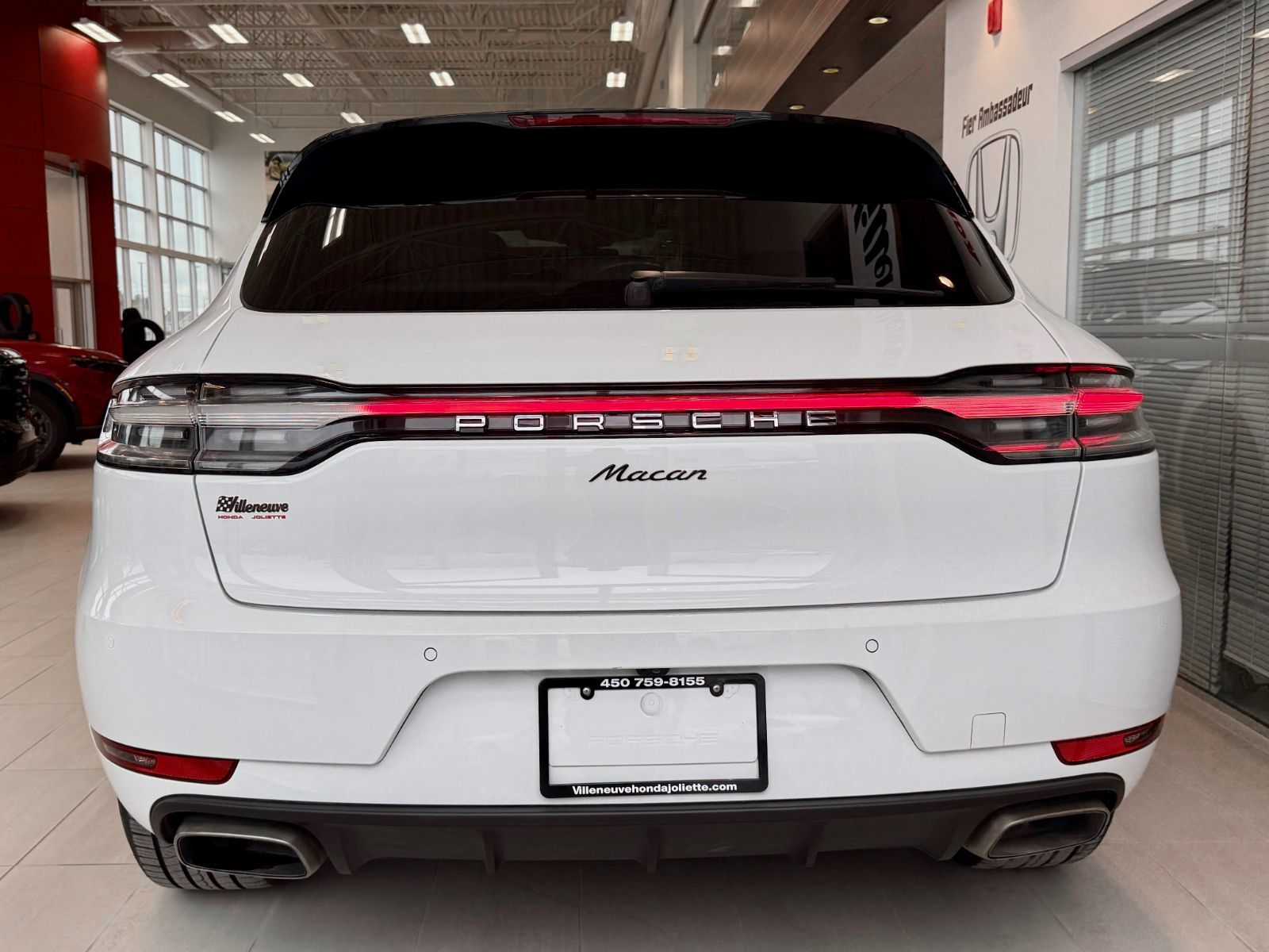 2021 Porsche Macan Base-11