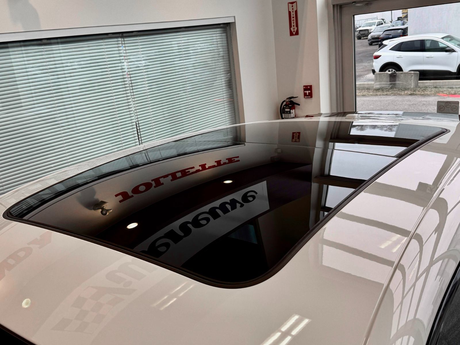 2021 Porsche Macan Base-16