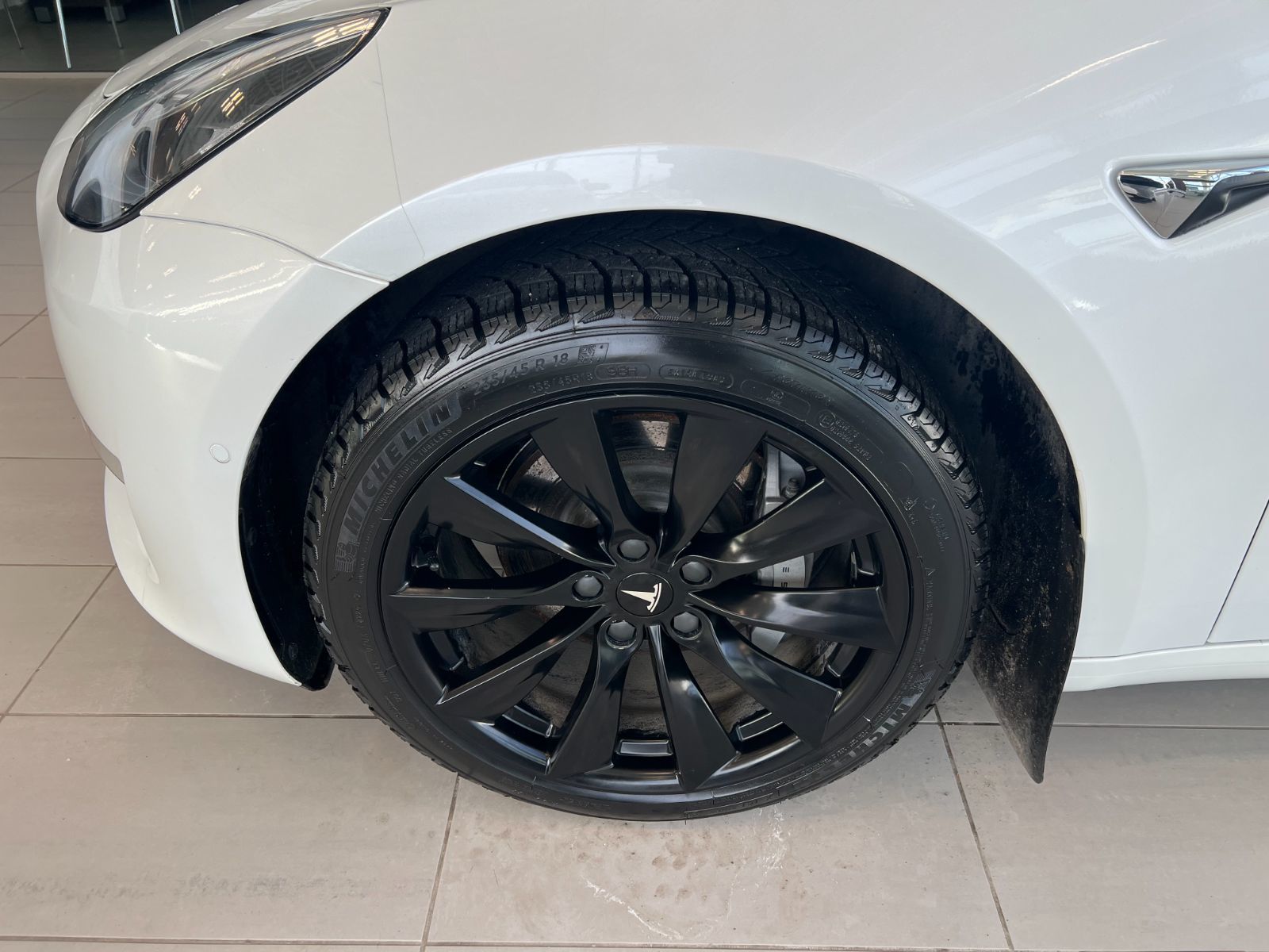 Tesla Model 3 Standard Range Plus 2020-11