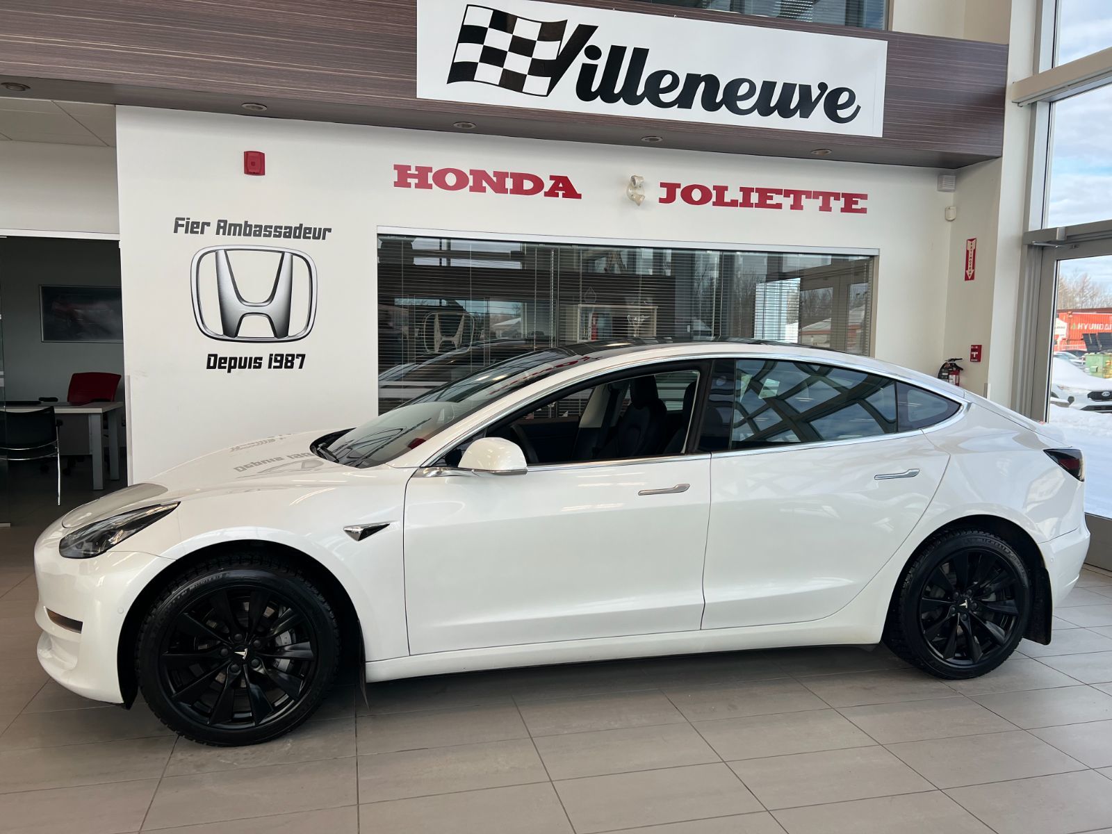 Tesla Model 3 Standard Range Plus 2020-1