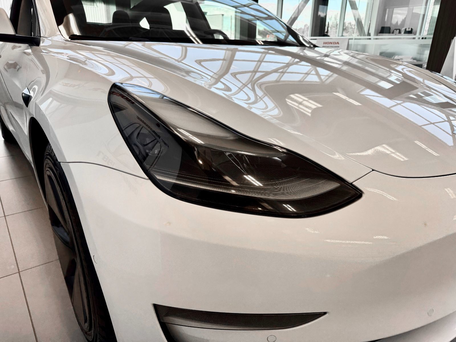 Tesla MODEL 3 STANDARD RANGE PLUS 2021-7