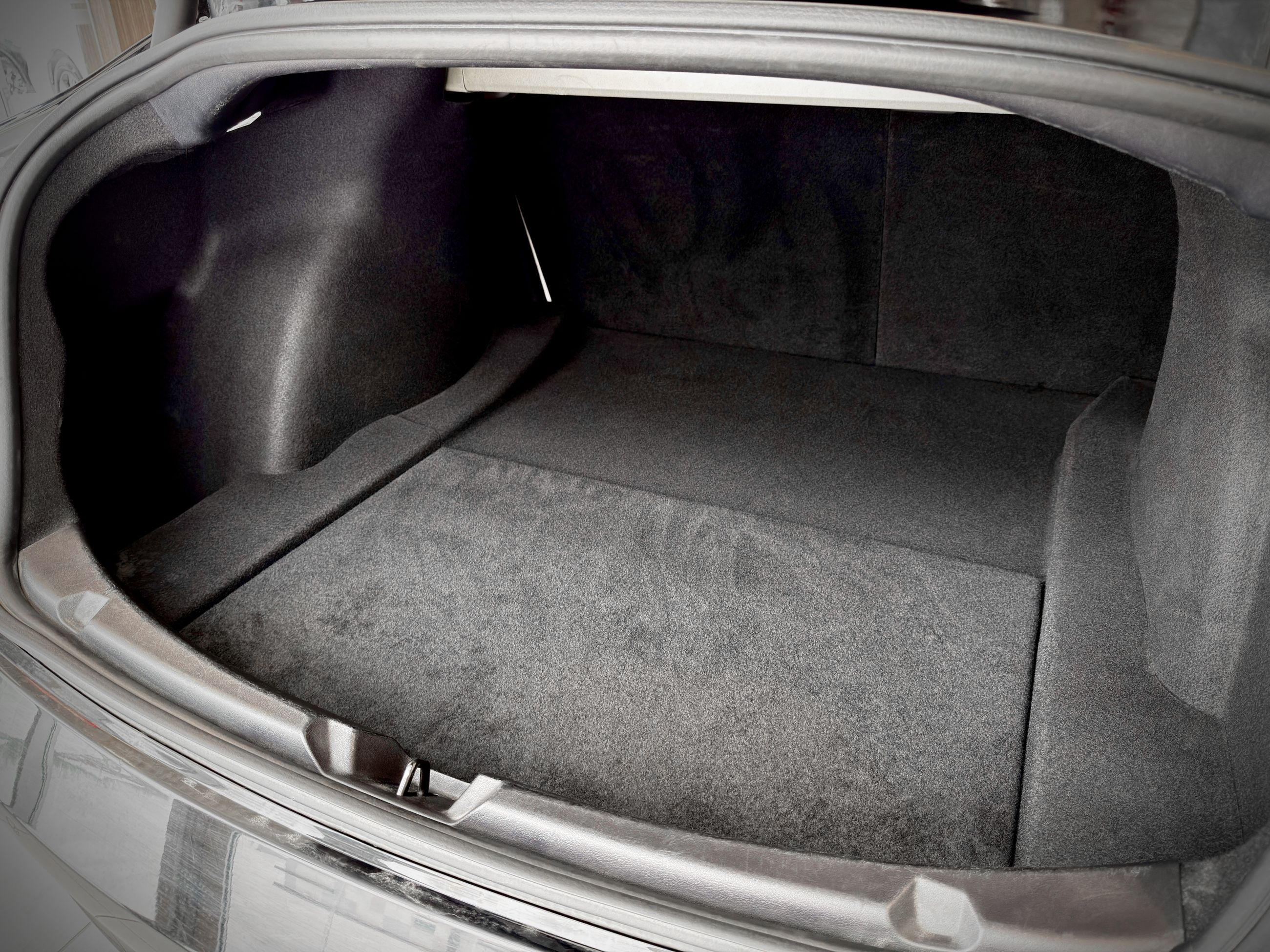 2022 Tesla Model 3 Standard Range Plus-13