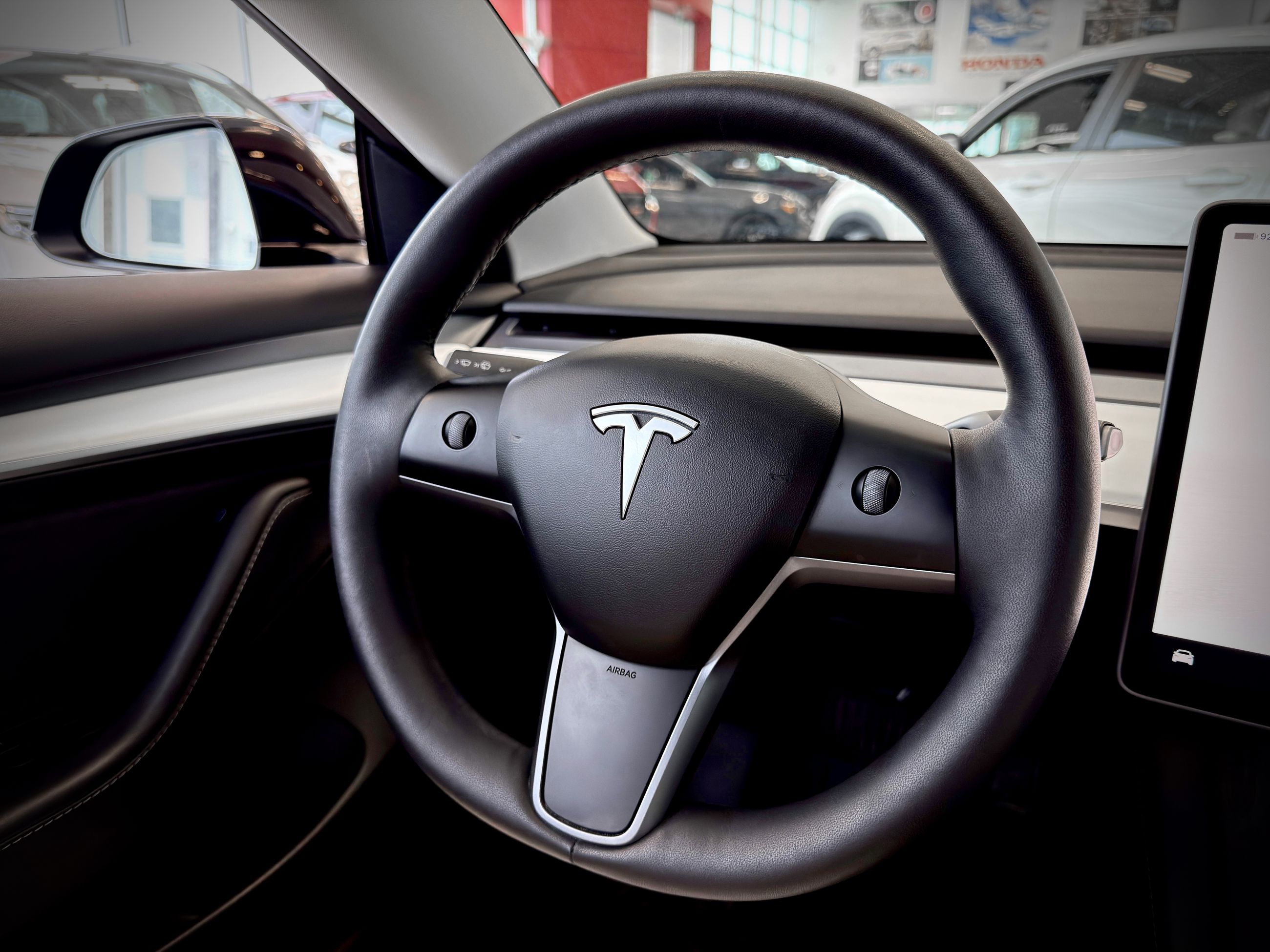 2022 Tesla Model 3 Standard Range Plus-22