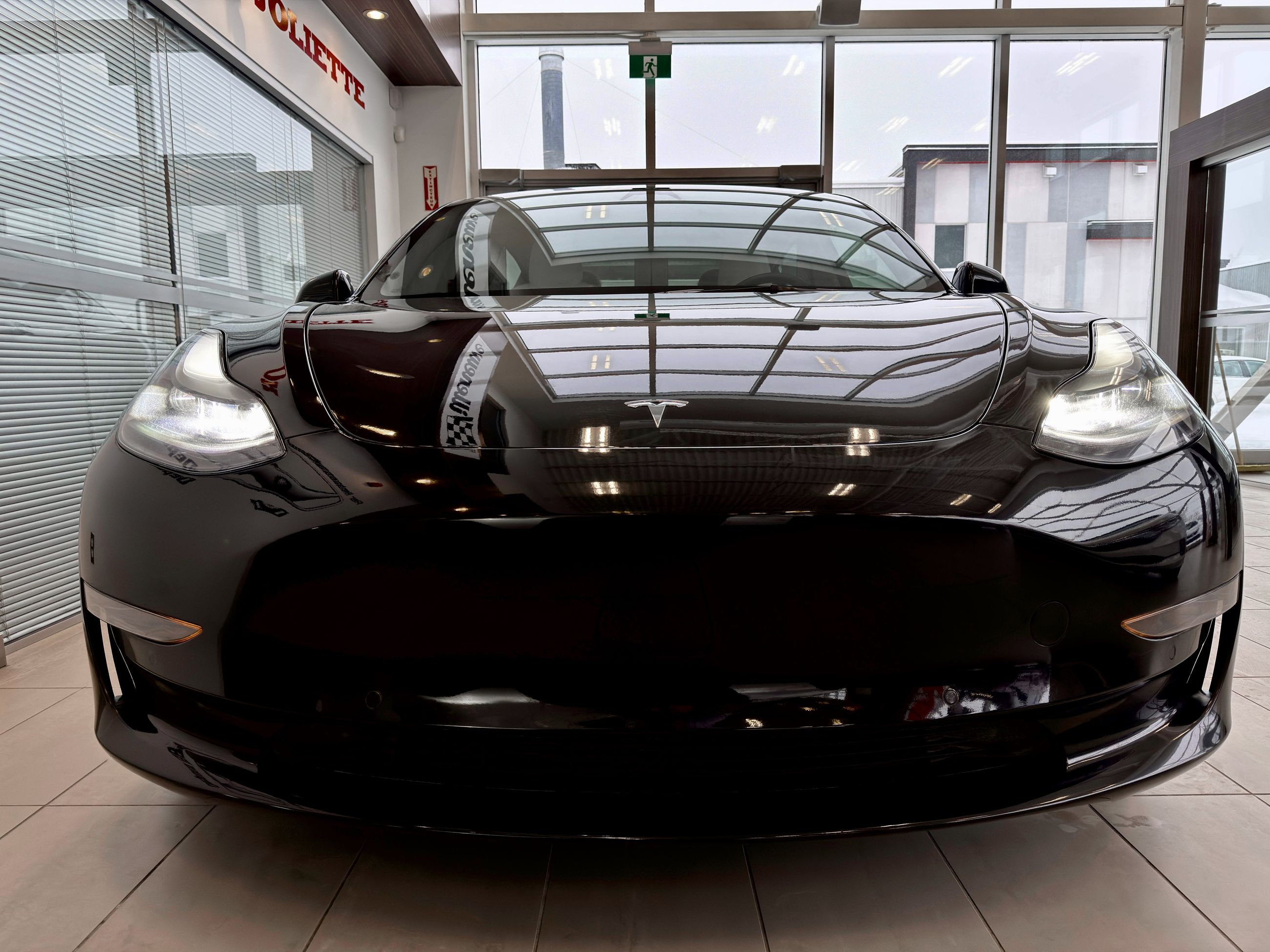 2022 Tesla Model 3 Standard Range Plus-4