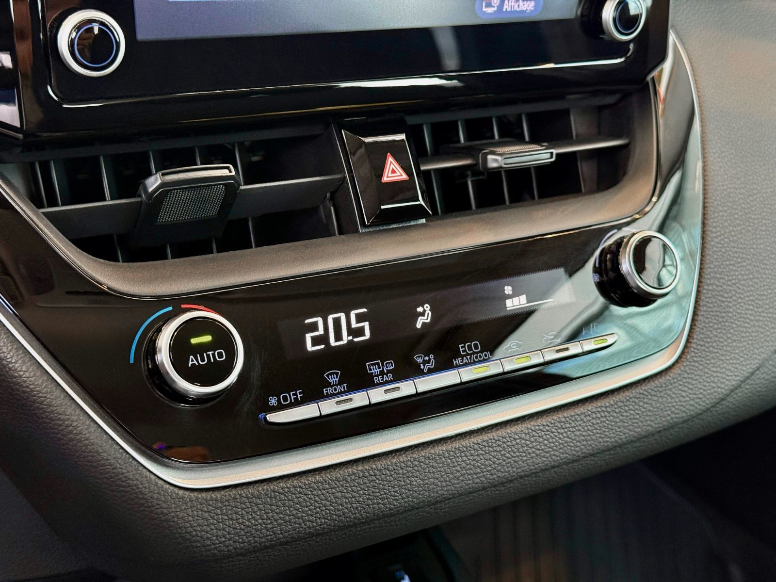 Toyota Corolla LE 2022-24