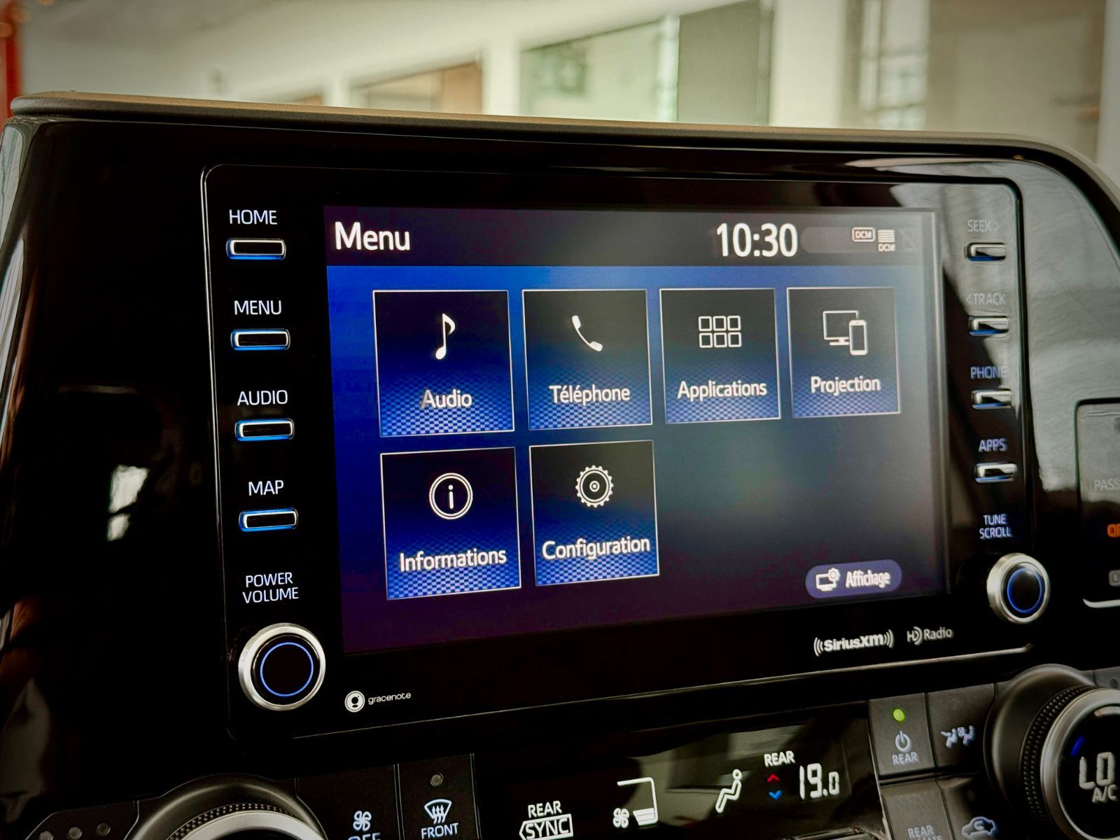 2020 Toyota Highlander LE AWD-31