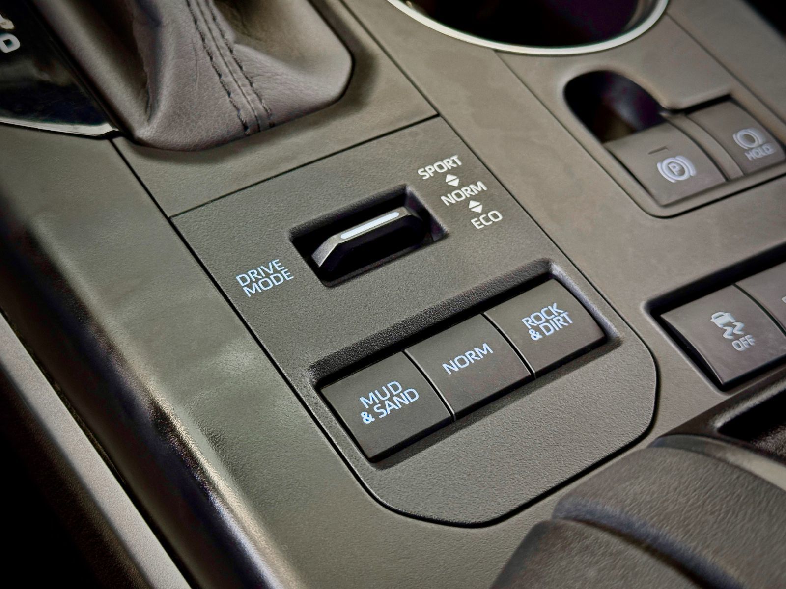 2020 Toyota Highlander LE AWD-35