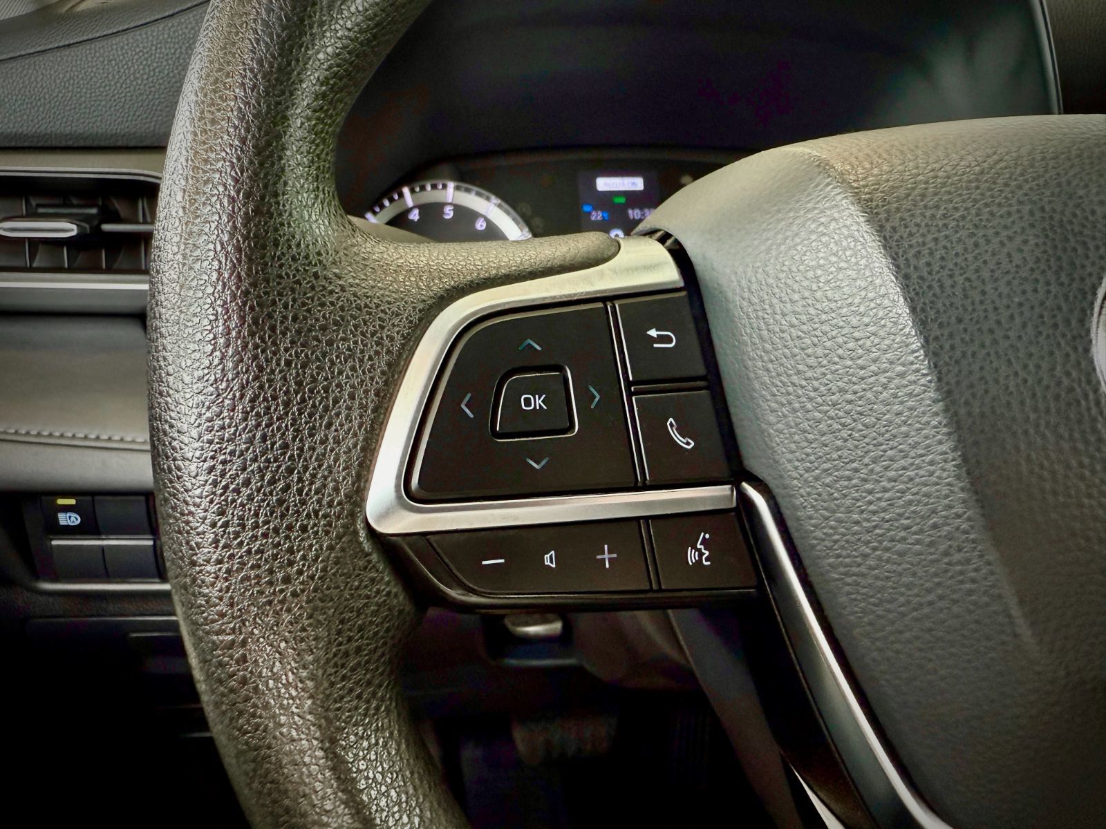 2020 Toyota Highlander LE AWD-28