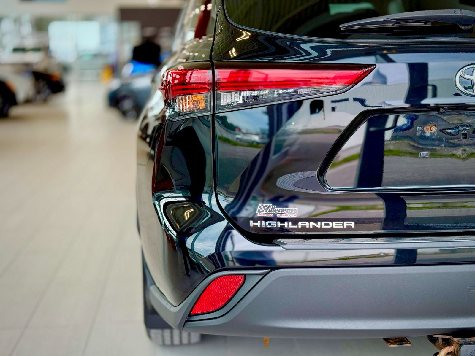 2020 Toyota Highlander LE AWD-11