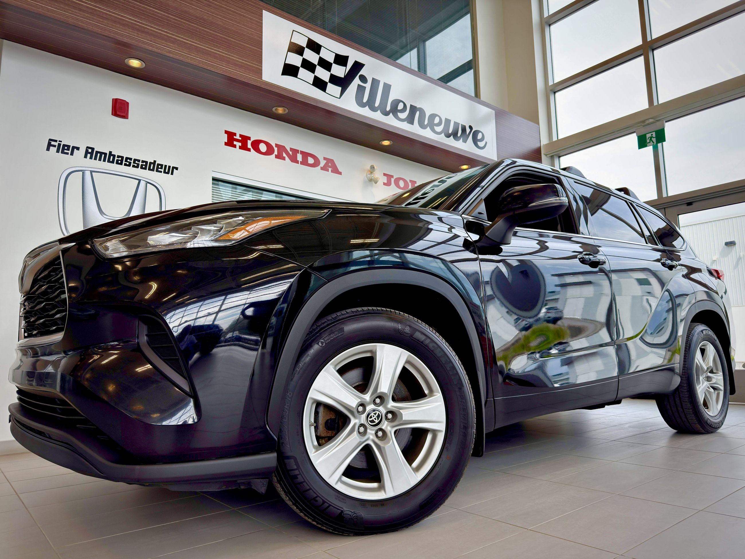 2020 Toyota Highlander LE AWD-1