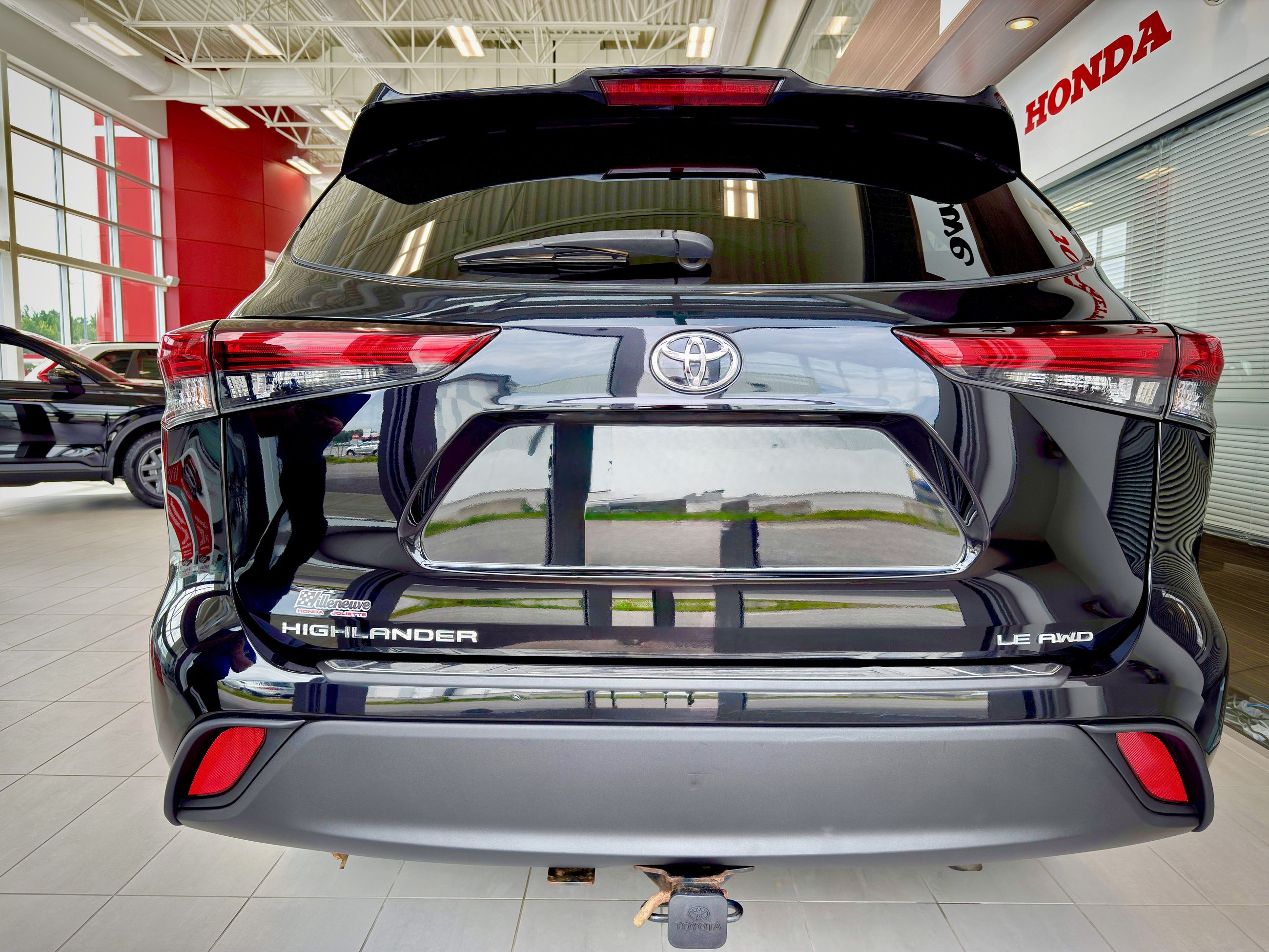 2020 Toyota Highlander LE AWD-12