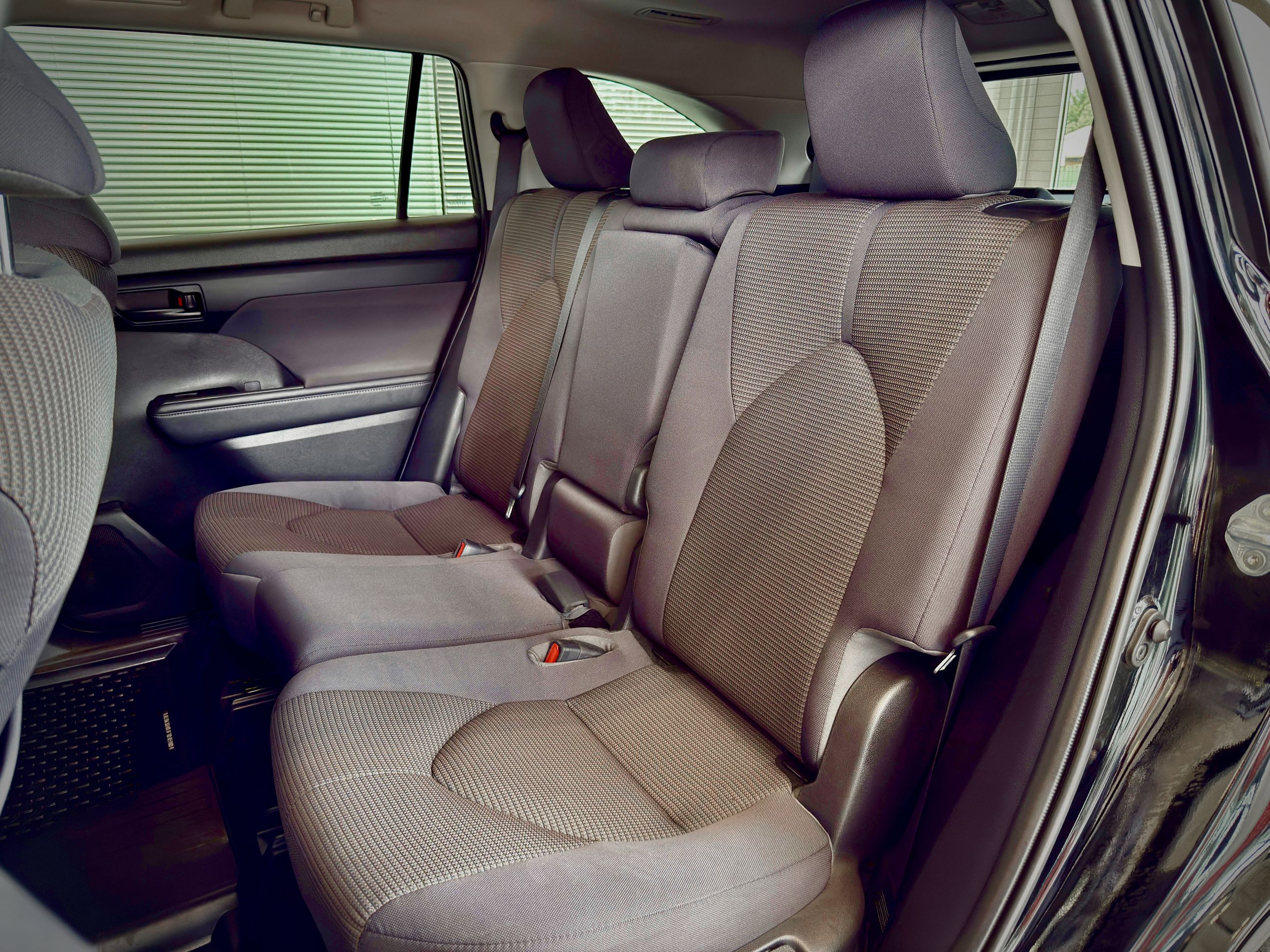2020 Toyota Highlander LE AWD-22
