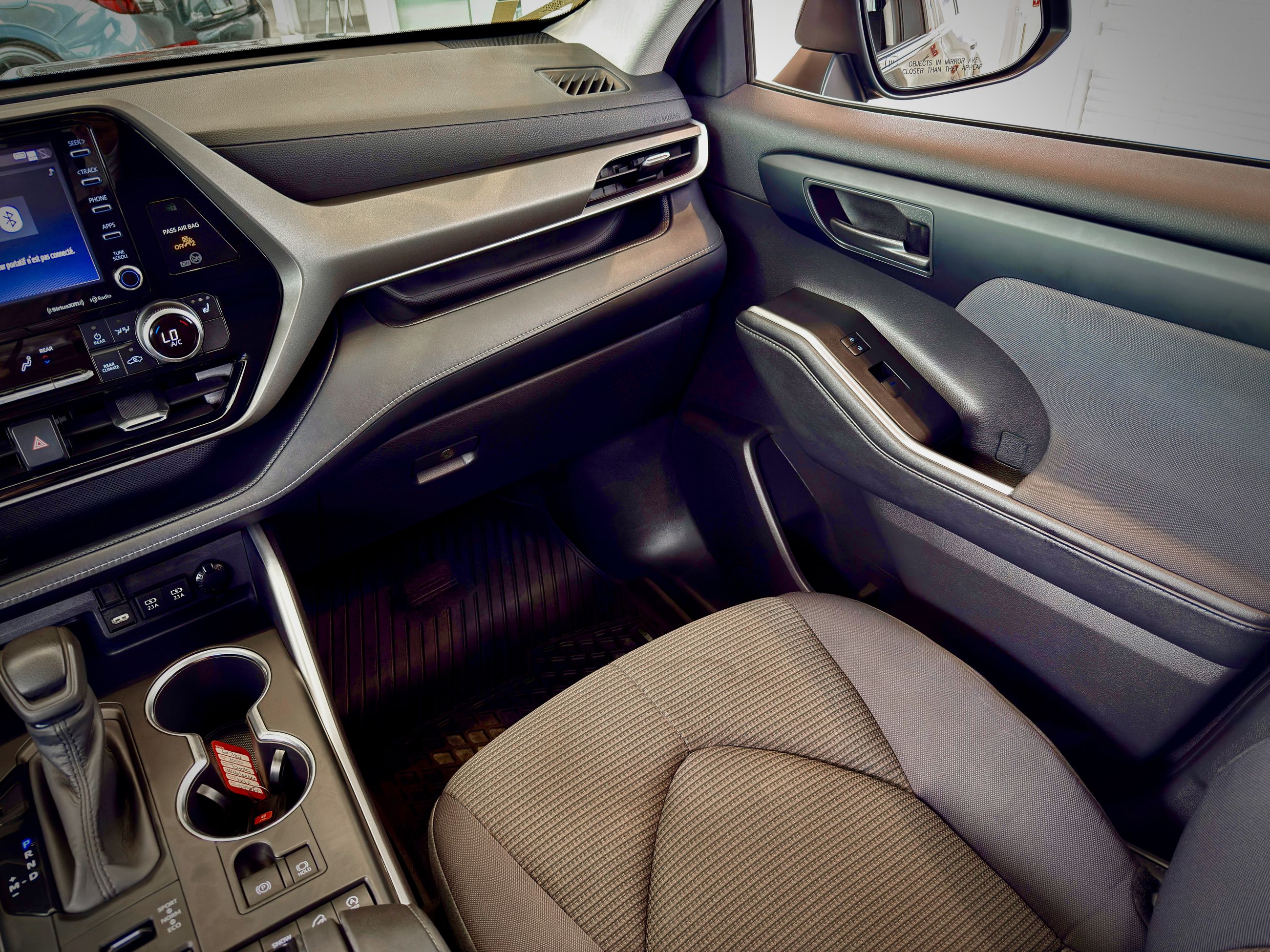 2020 Toyota Highlander LE AWD-26
