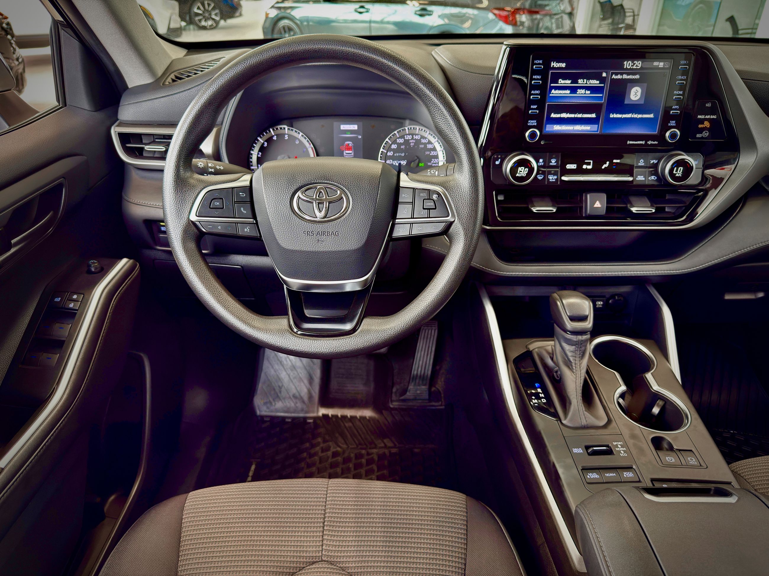 2020 Toyota Highlander LE AWD-25