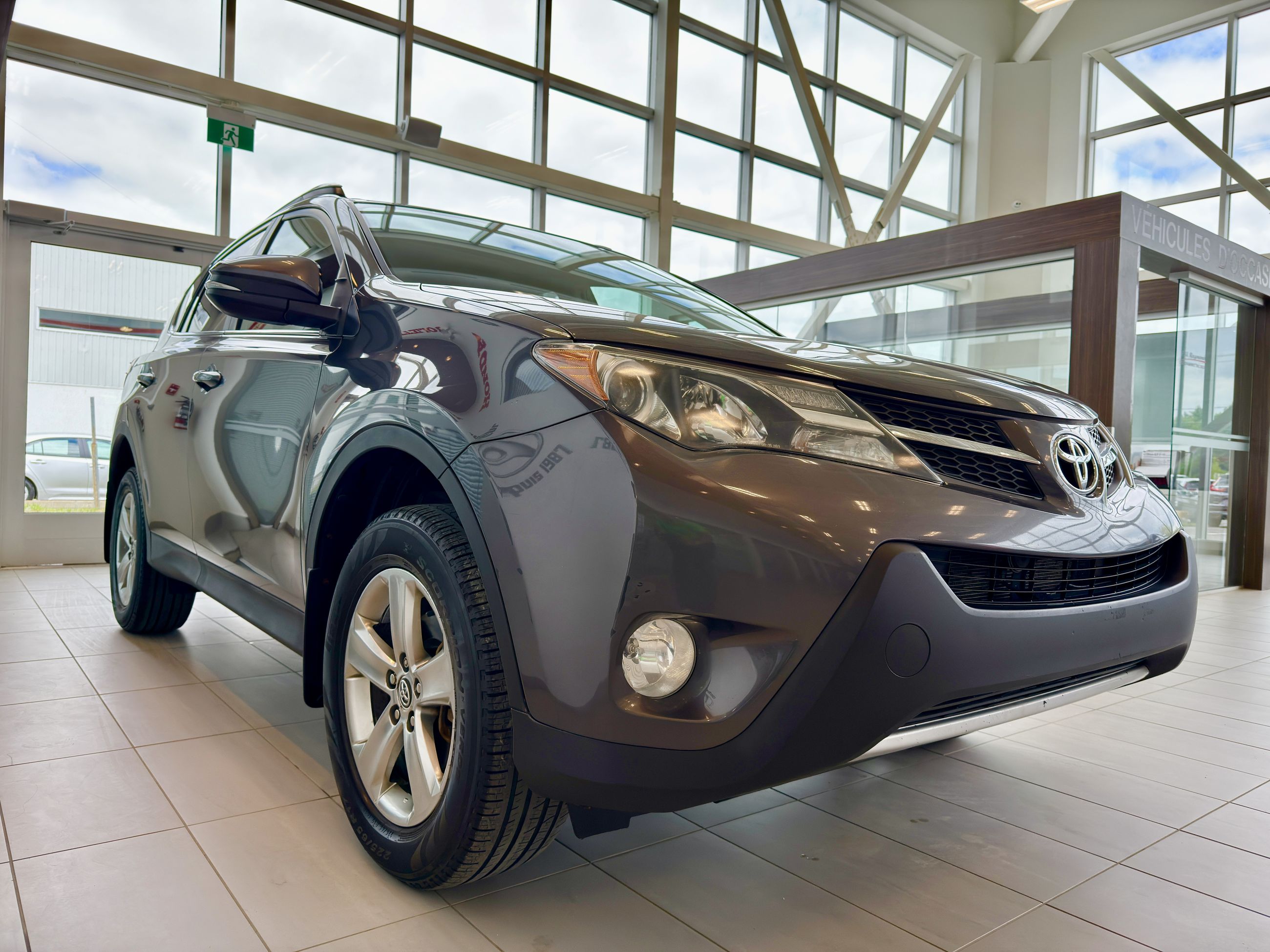 Toyota RAV4 XLE 2015-6